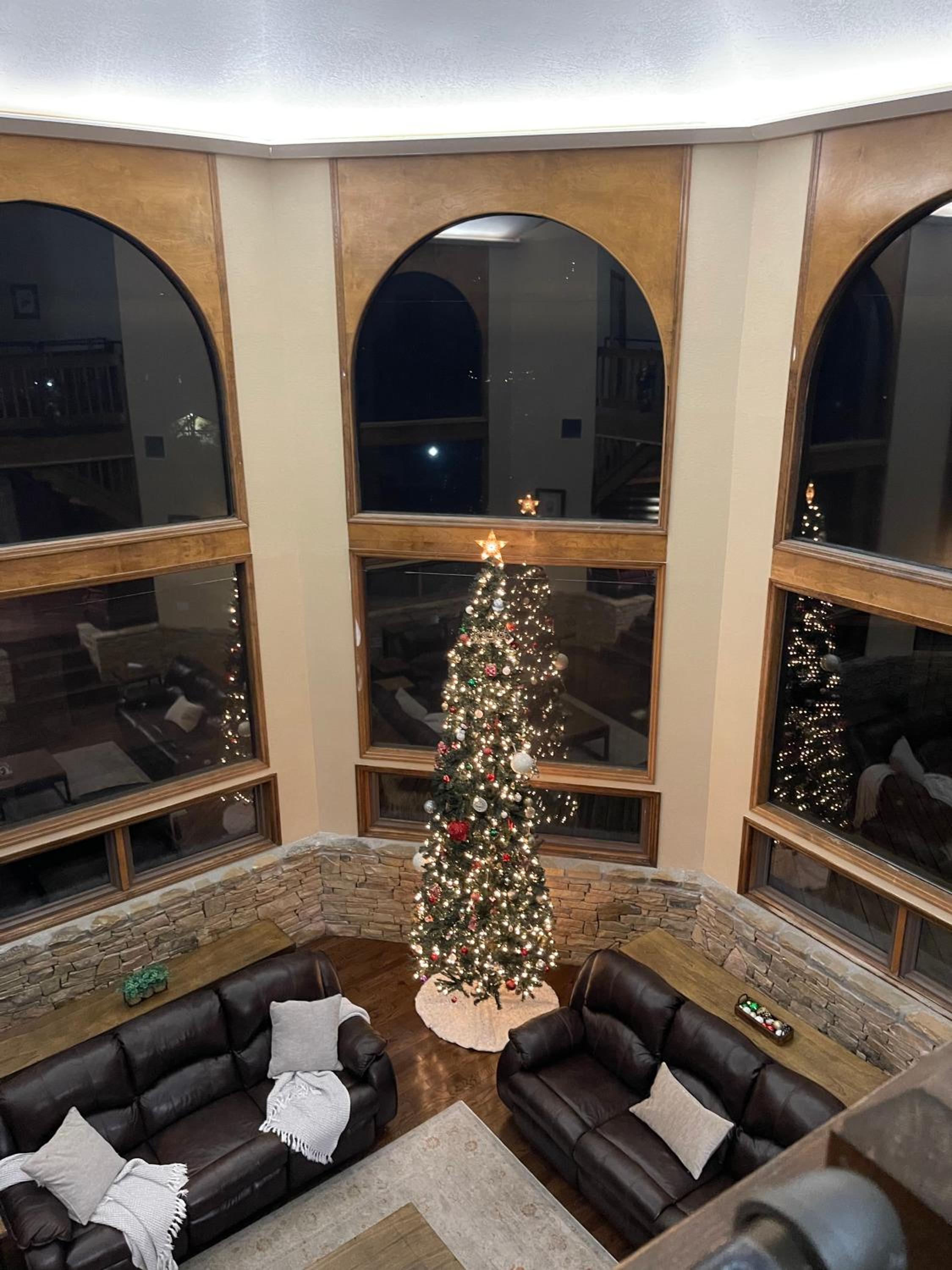 Crestview Estate 5 acres-heated pool-5min to strip view 4
