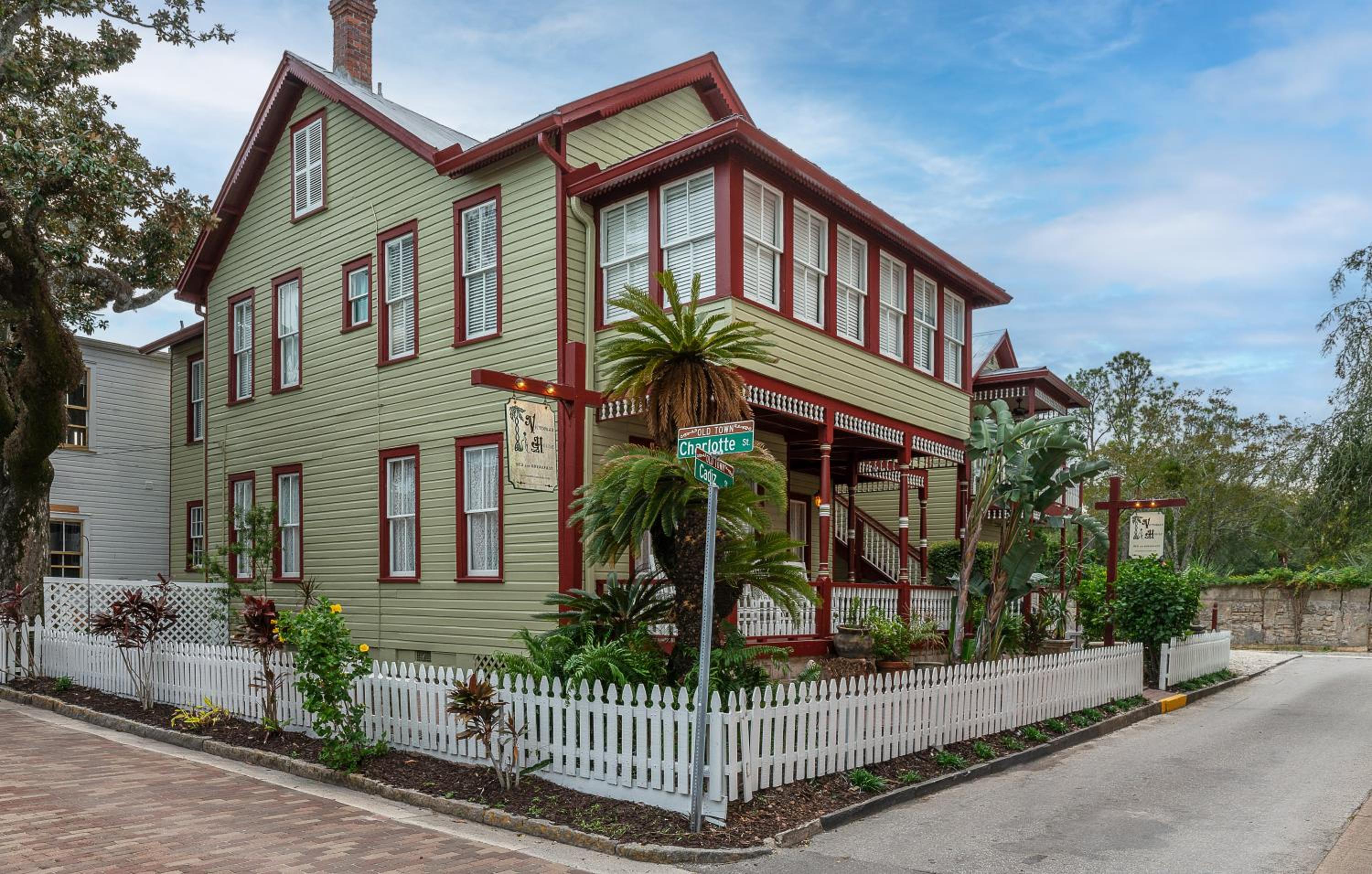 Victorian House Bed and Breakfast