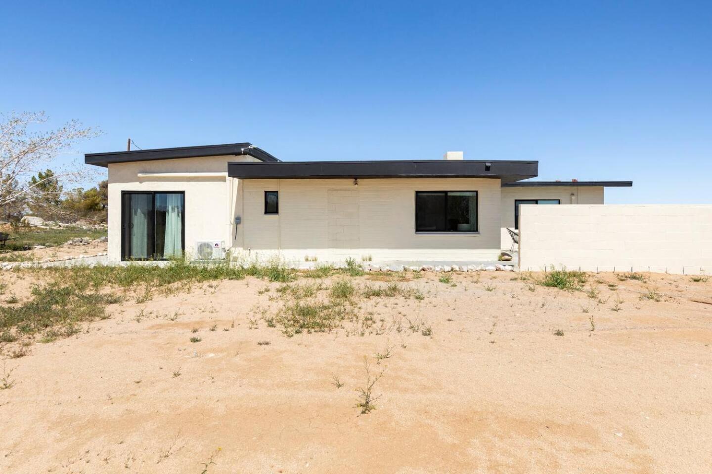 Starlight Mesa Private Getaway with High Desert Magic view 4