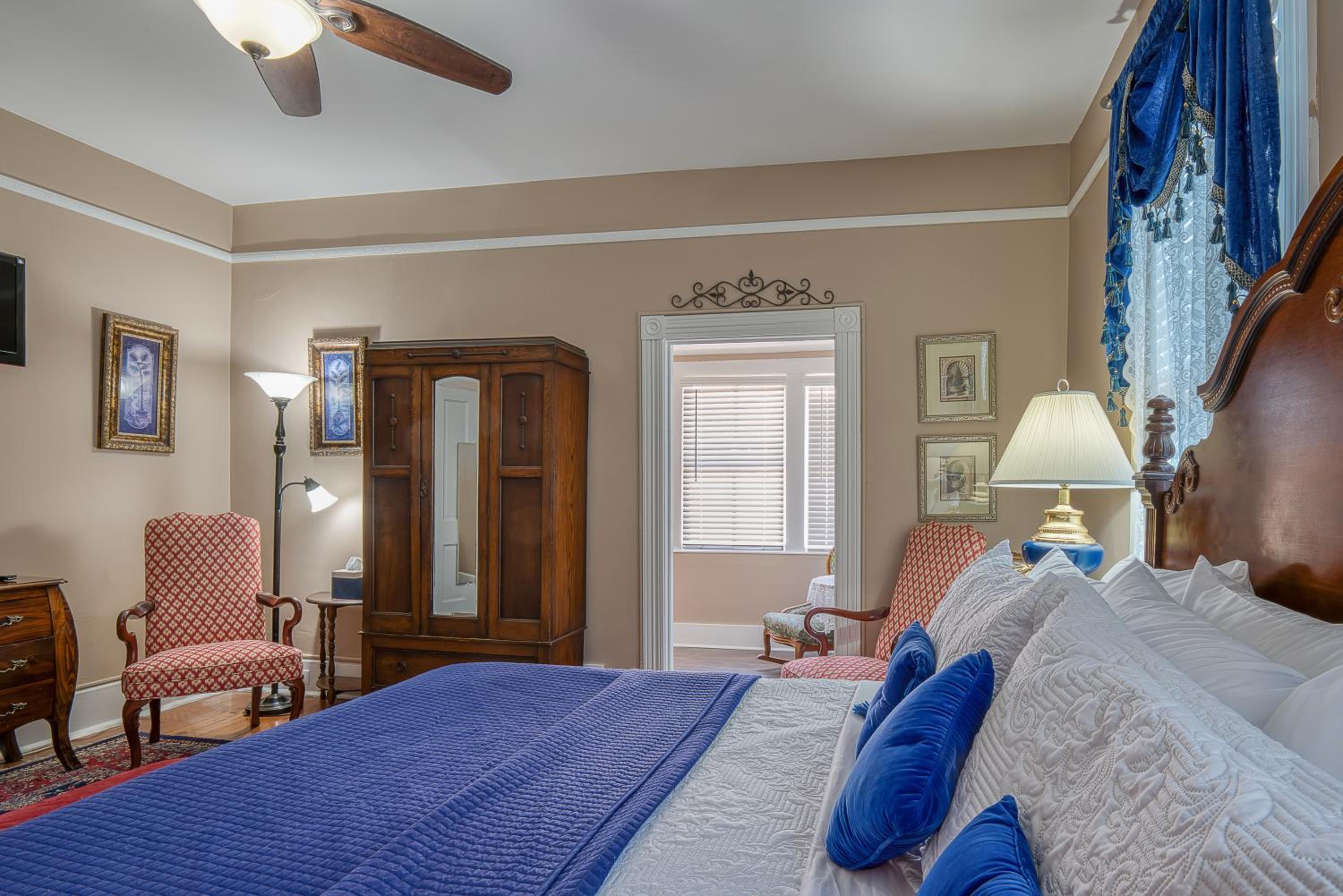 Victorian House Bed and Breakfast