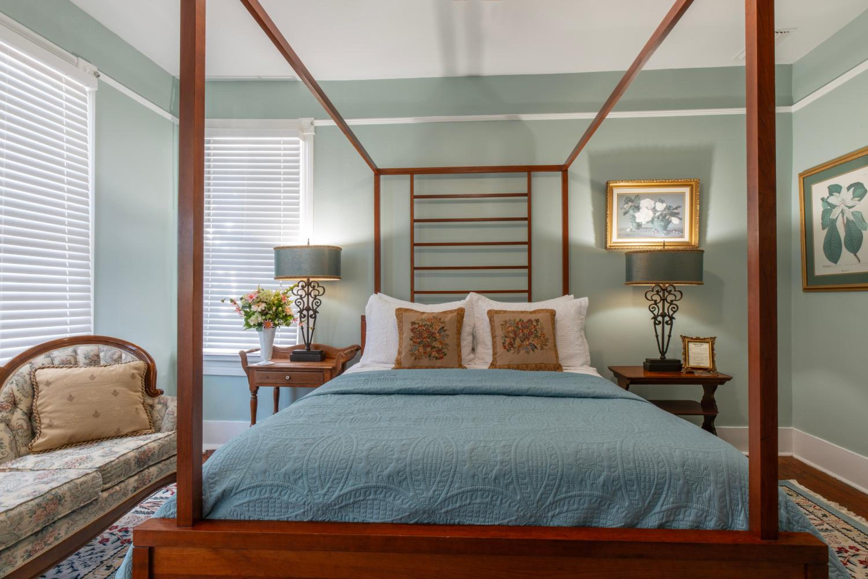 Victorian House Bed and Breakfast