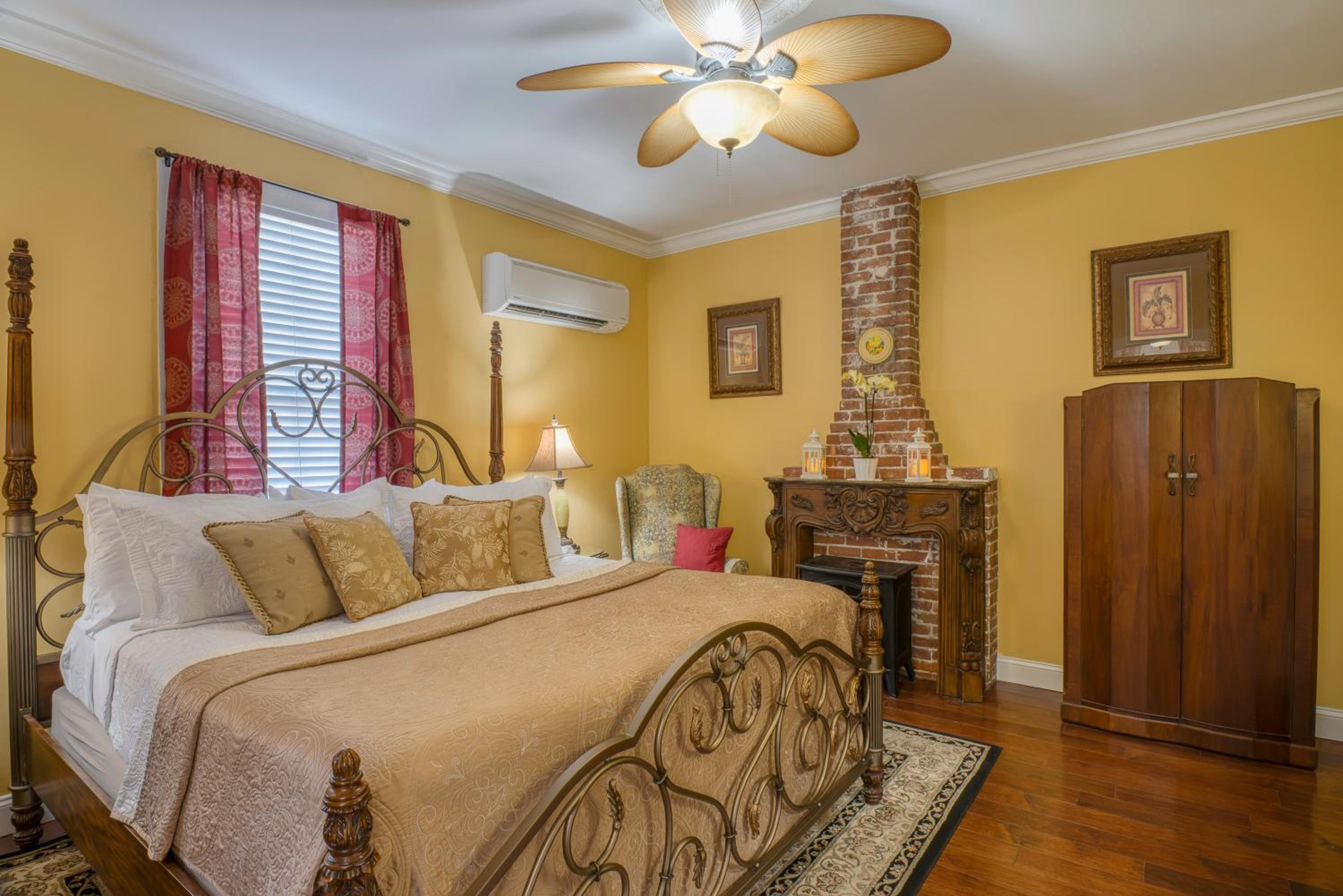 Victorian House Bed and Breakfast