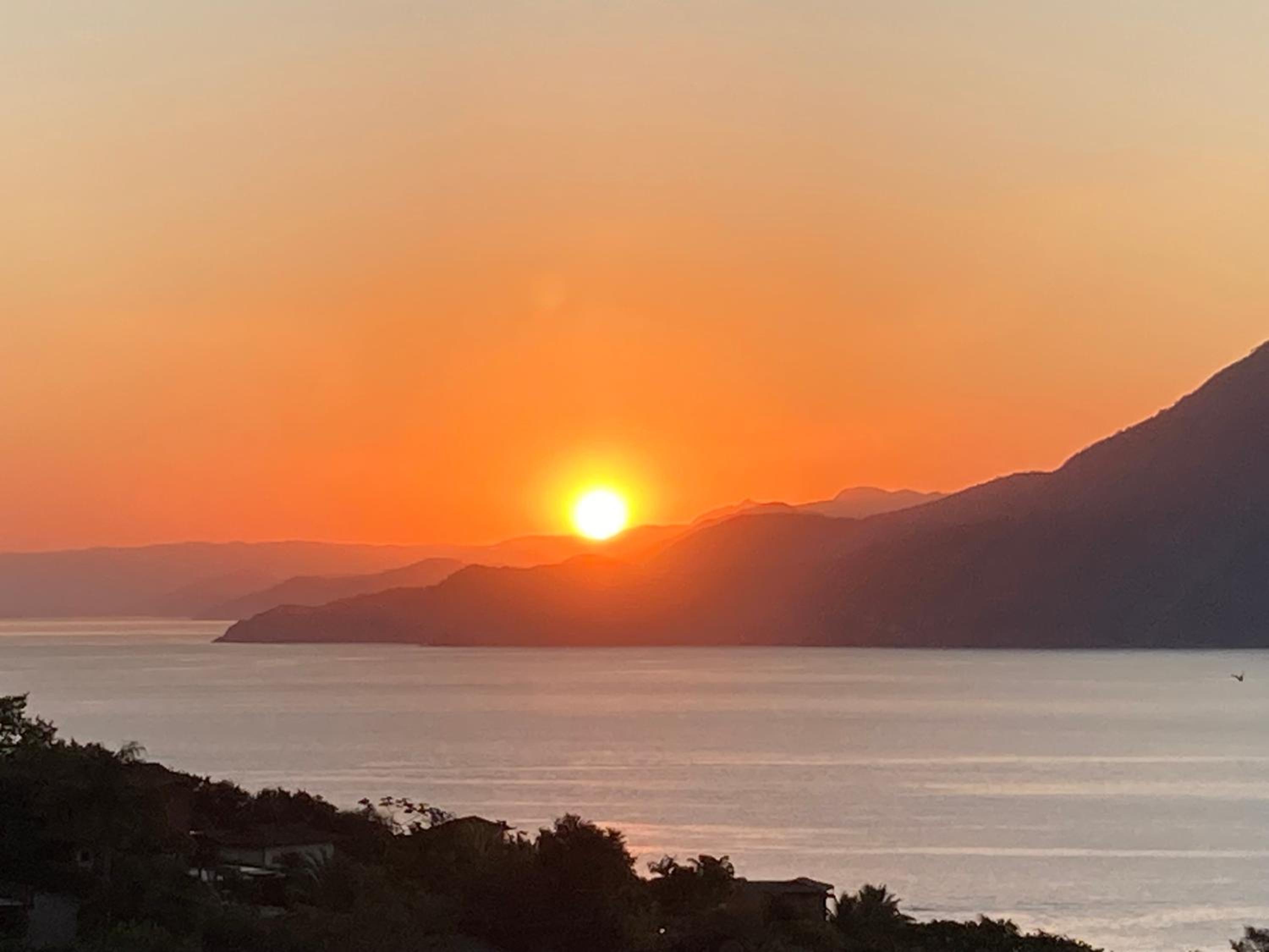 BangalĂ´ duplex em condomĂnio residencial Ilhabela