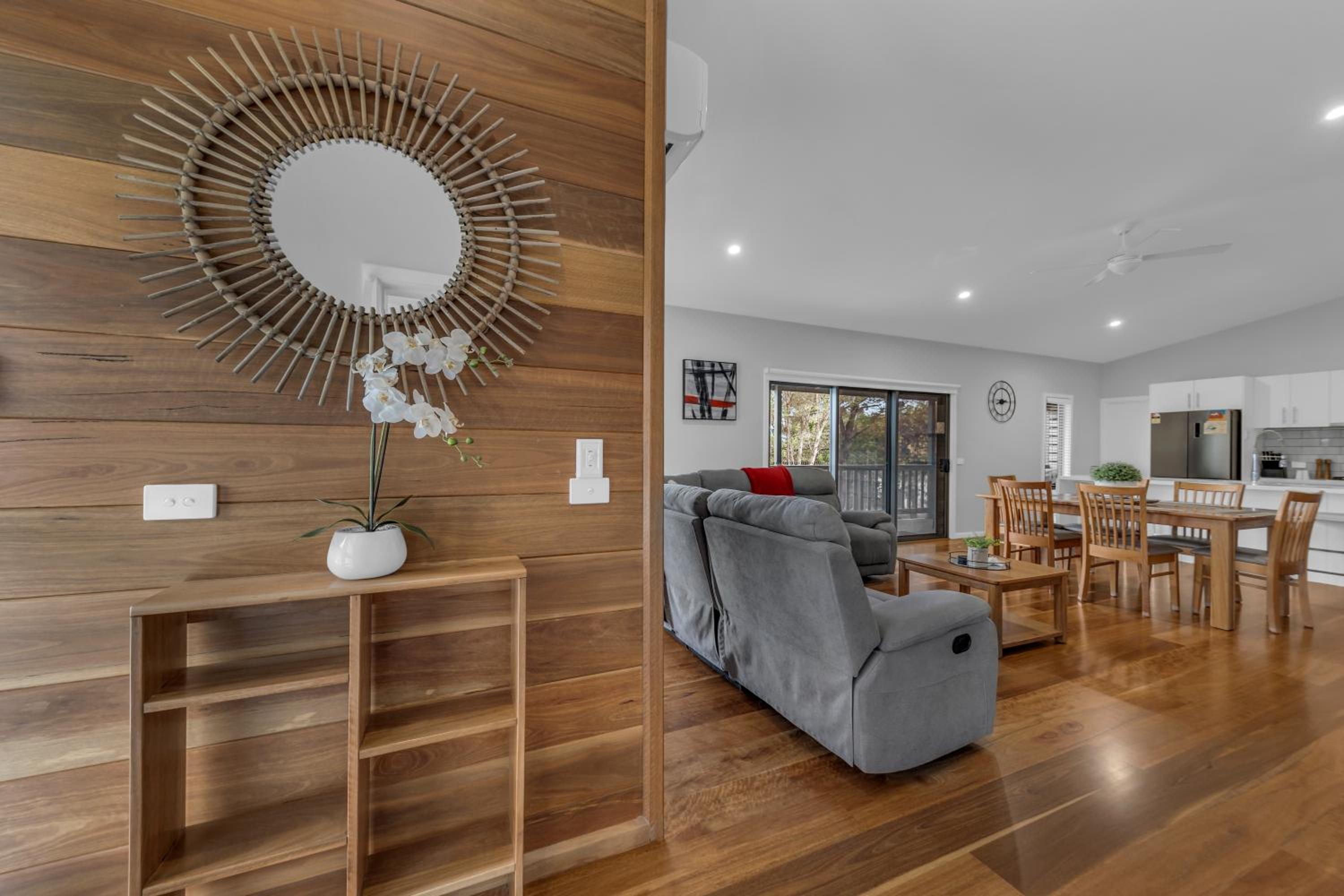 29 Mirrabooka Road, Mallacoota - Eagle View House