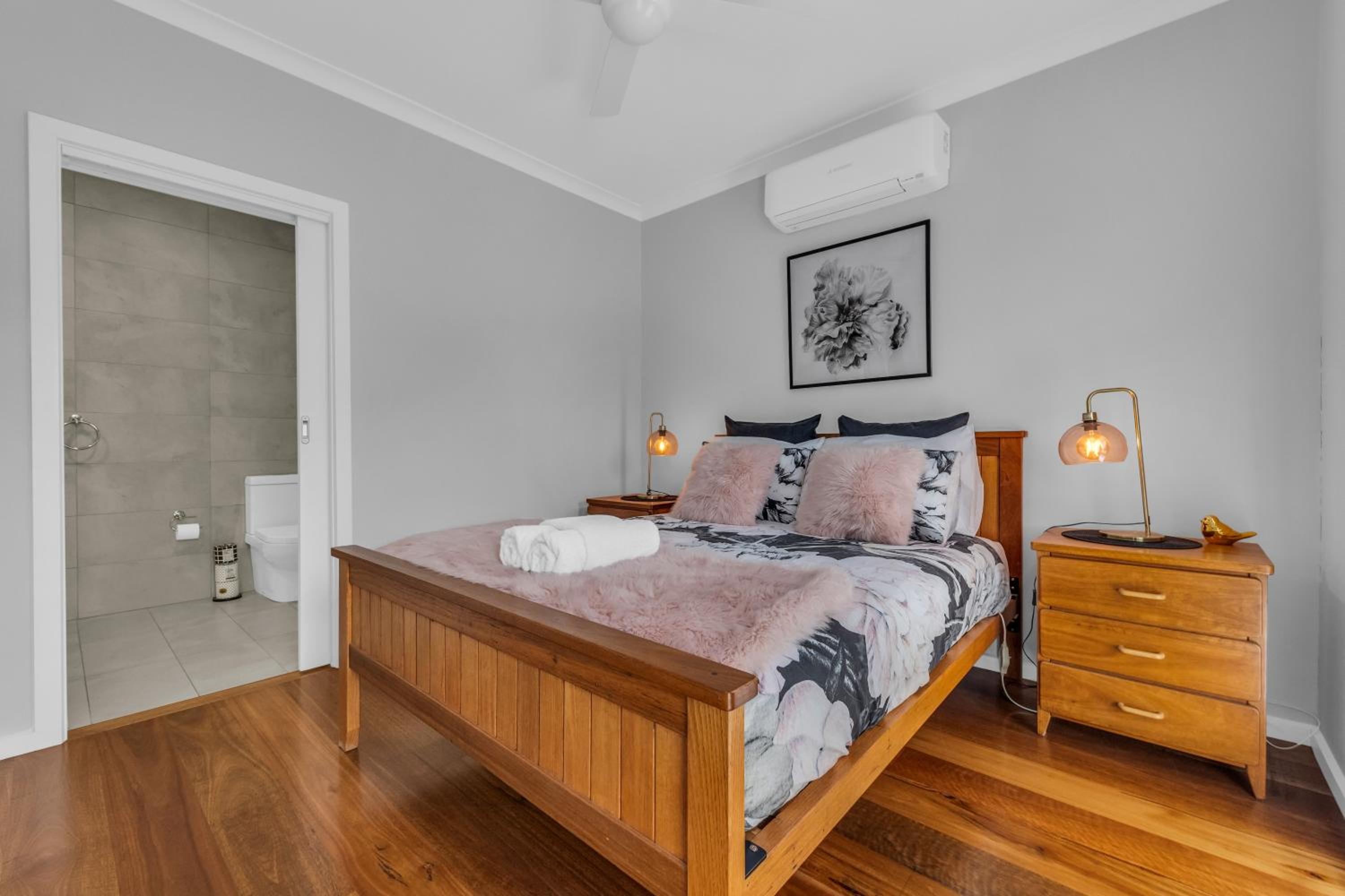 29 Mirrabooka Road, Mallacoota - Eagle View House