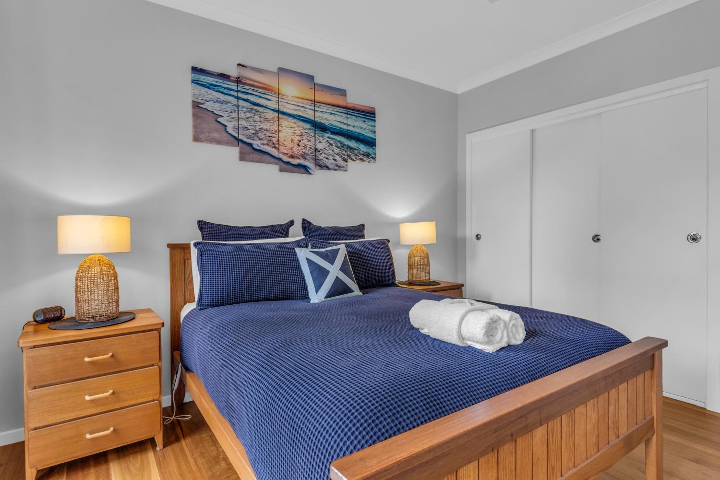 29 Mirrabooka Road, Mallacoota - Eagle View House