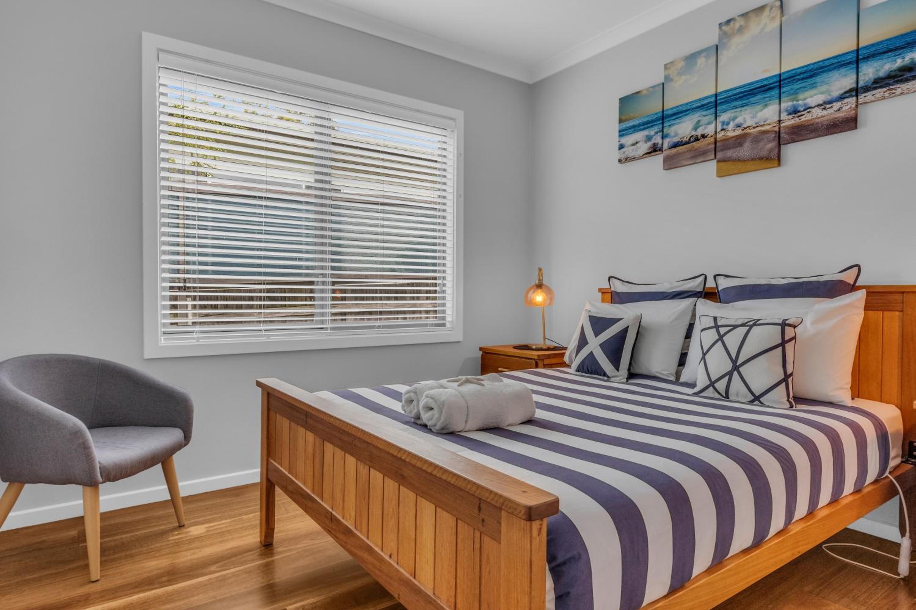 29 Mirrabooka Road, Mallacoota - Eagle View House