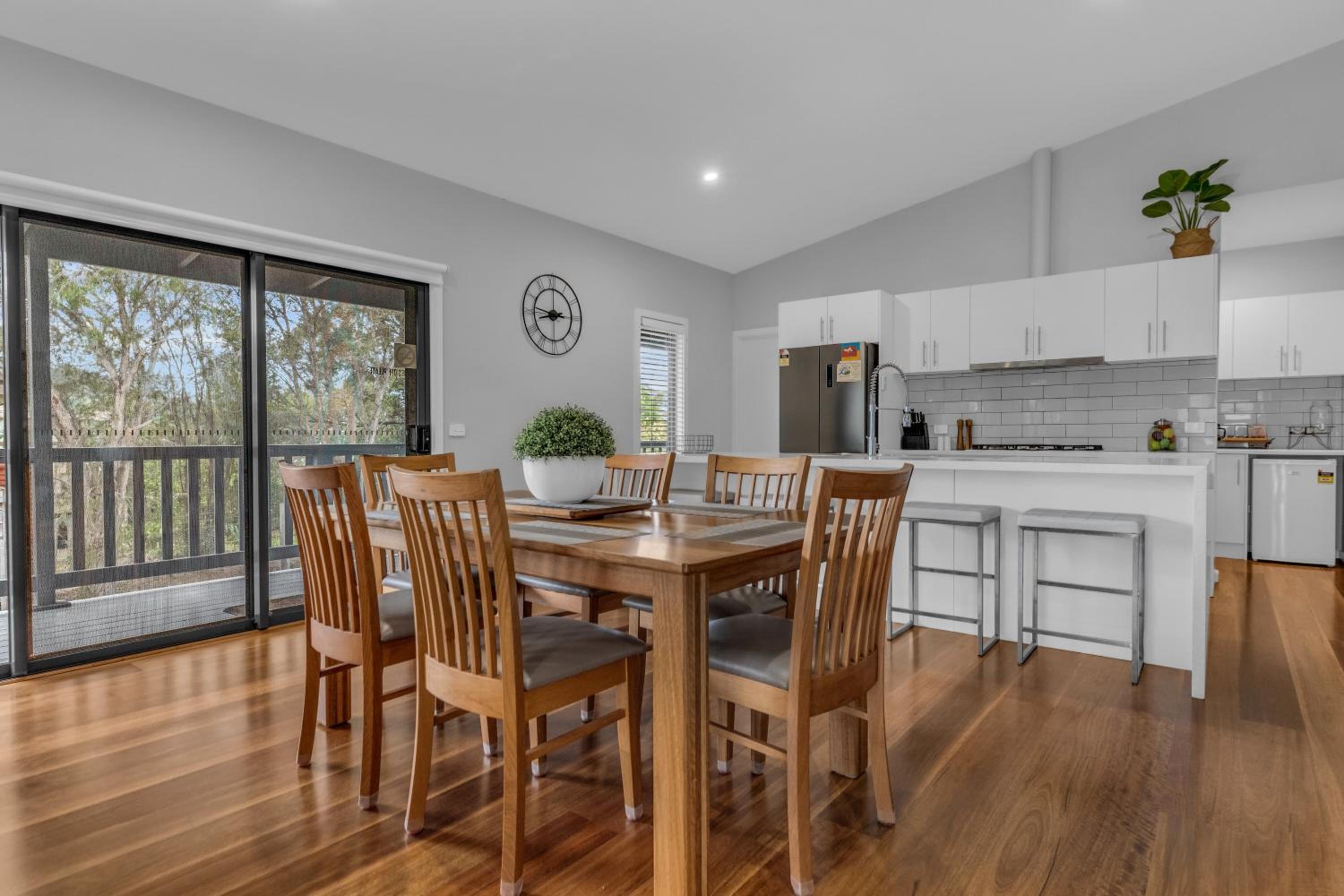 29 Mirrabooka Road, Mallacoota - Eagle View House