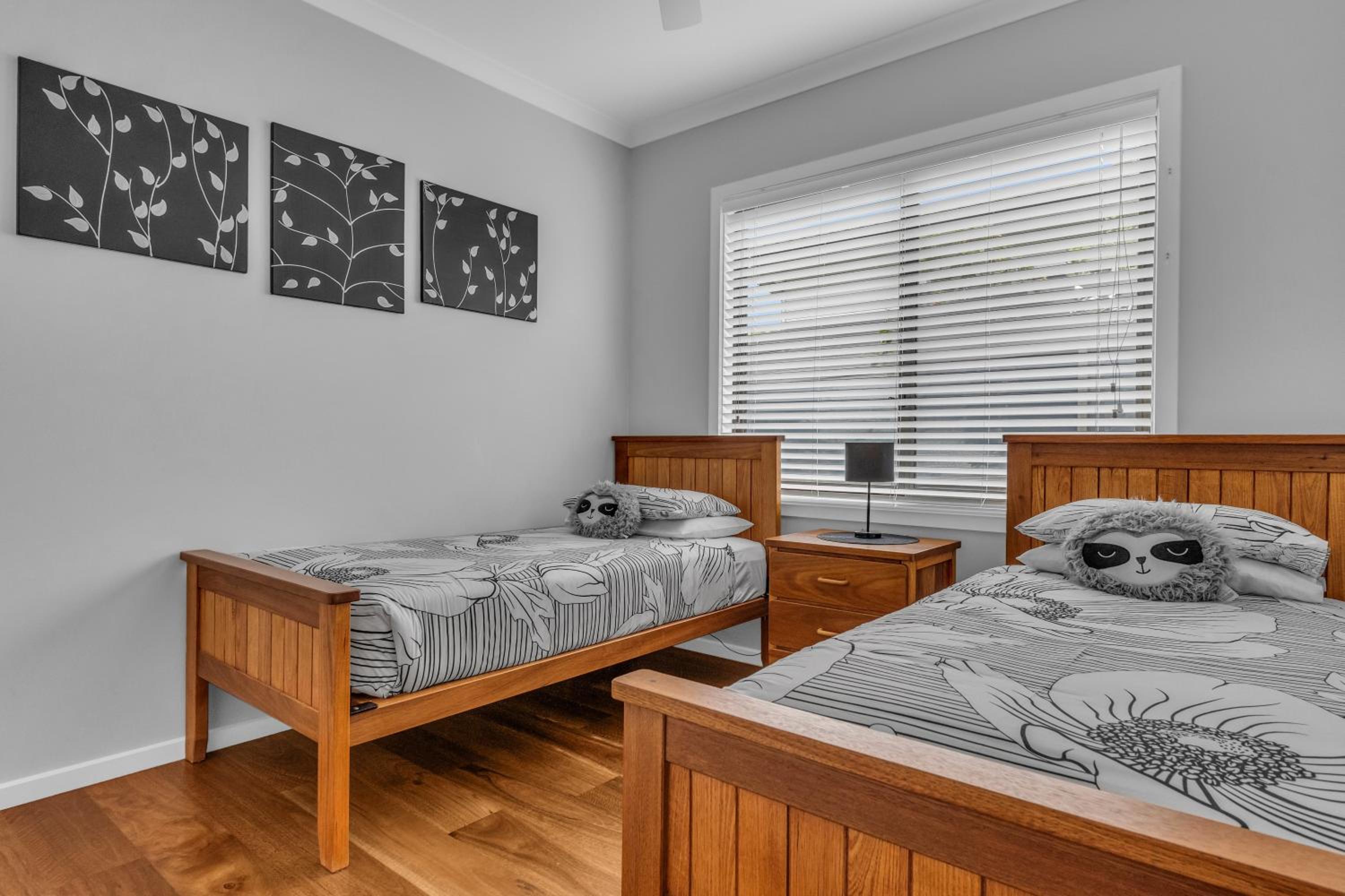 29 Mirrabooka Road, Mallacoota - Eagle View House