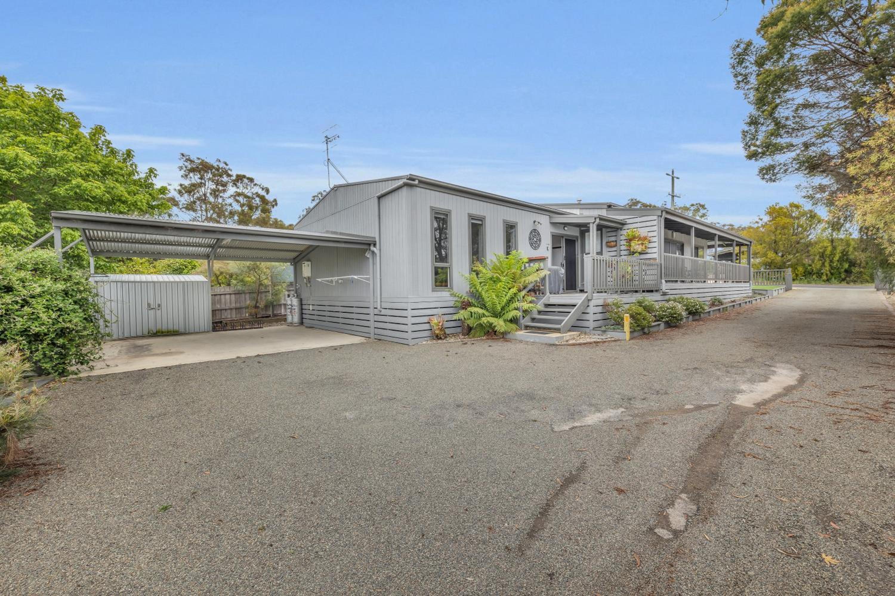 29 Mirrabooka Road, Mallacoota - Eagle View House