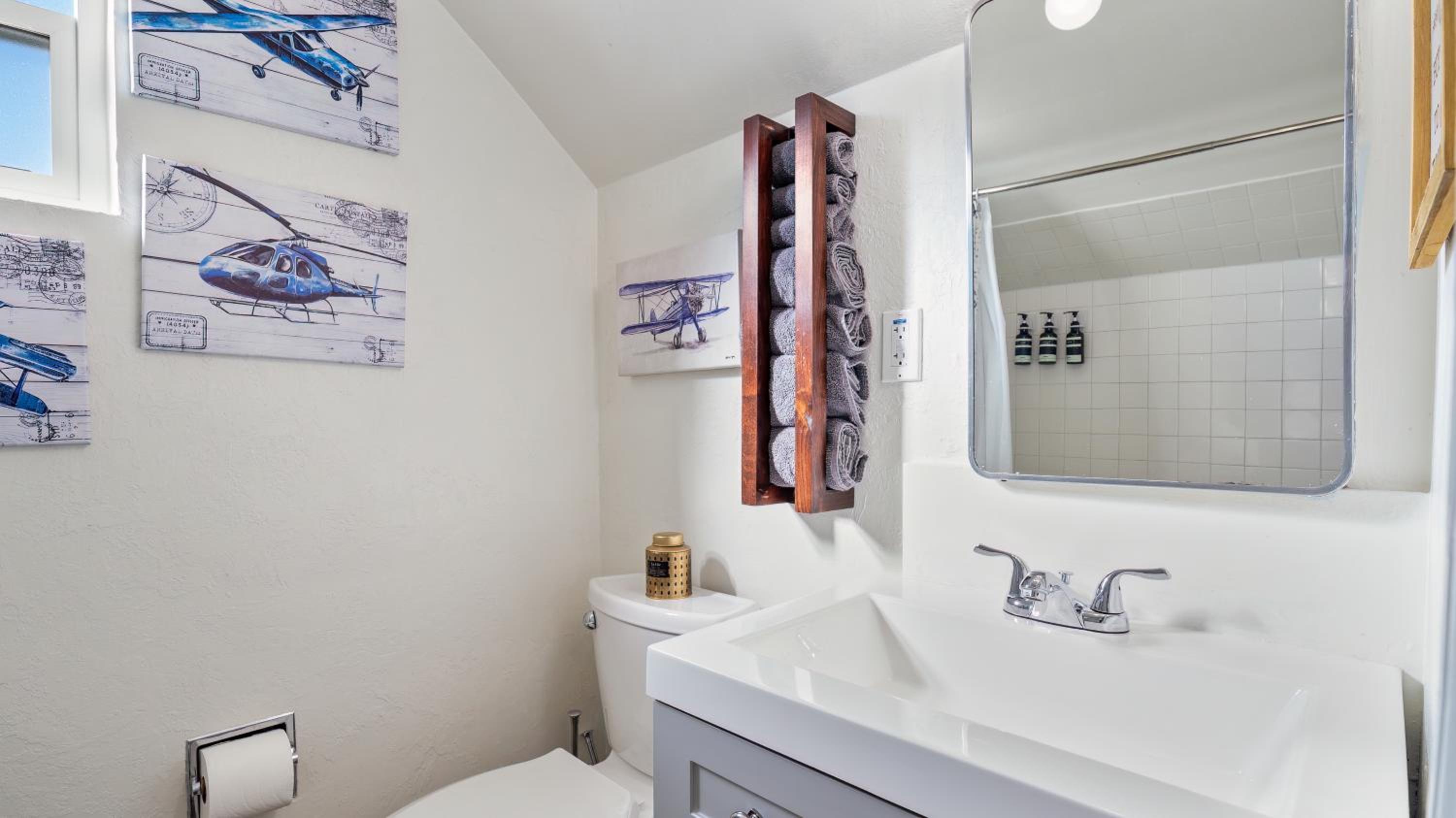 Reno Vacations - Midtown Flight Deck: 2BR Gem - Property Image 29
