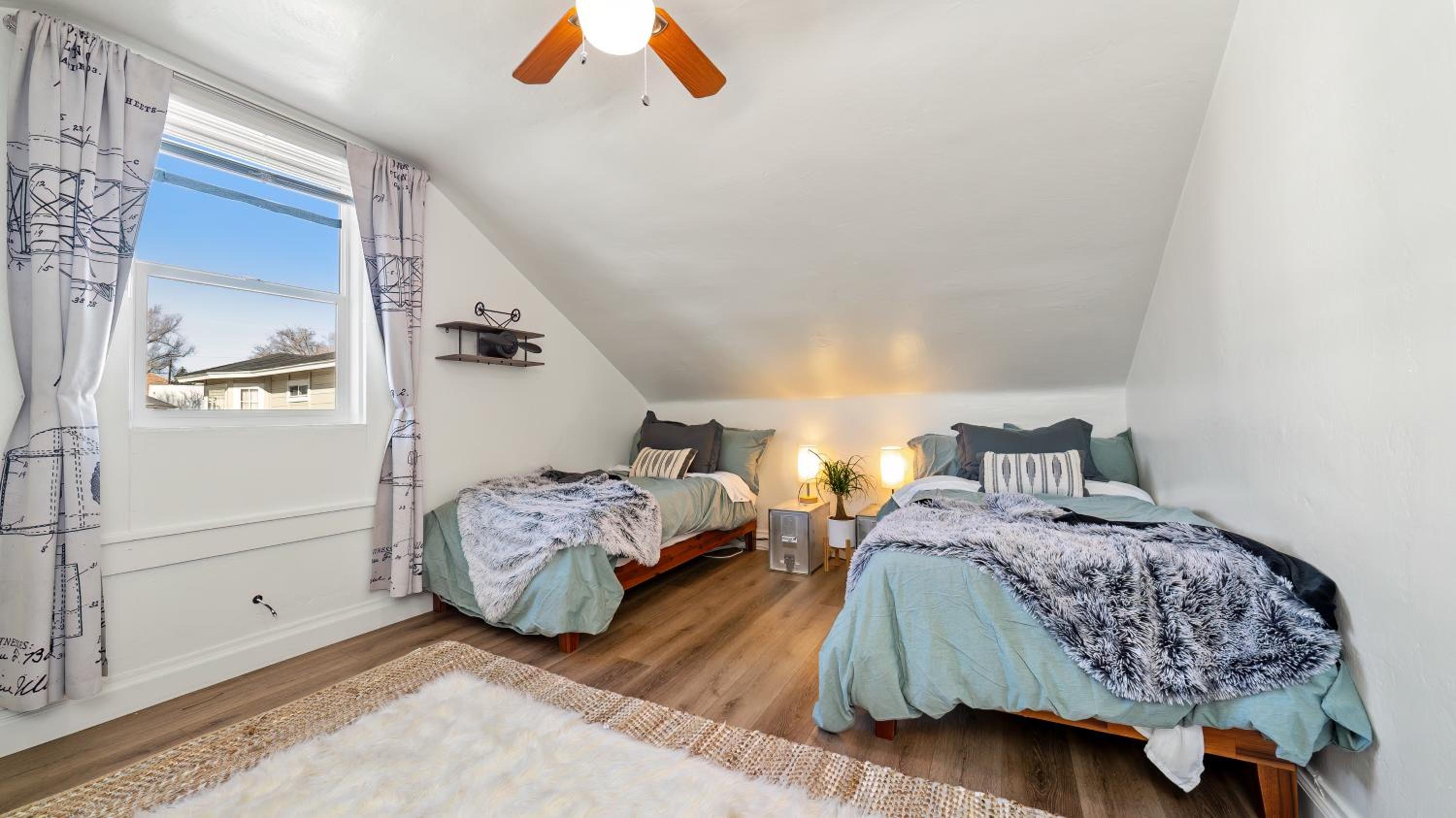 Reno Vacations - Midtown Flight Deck: 2BR Gem - Property Image 10