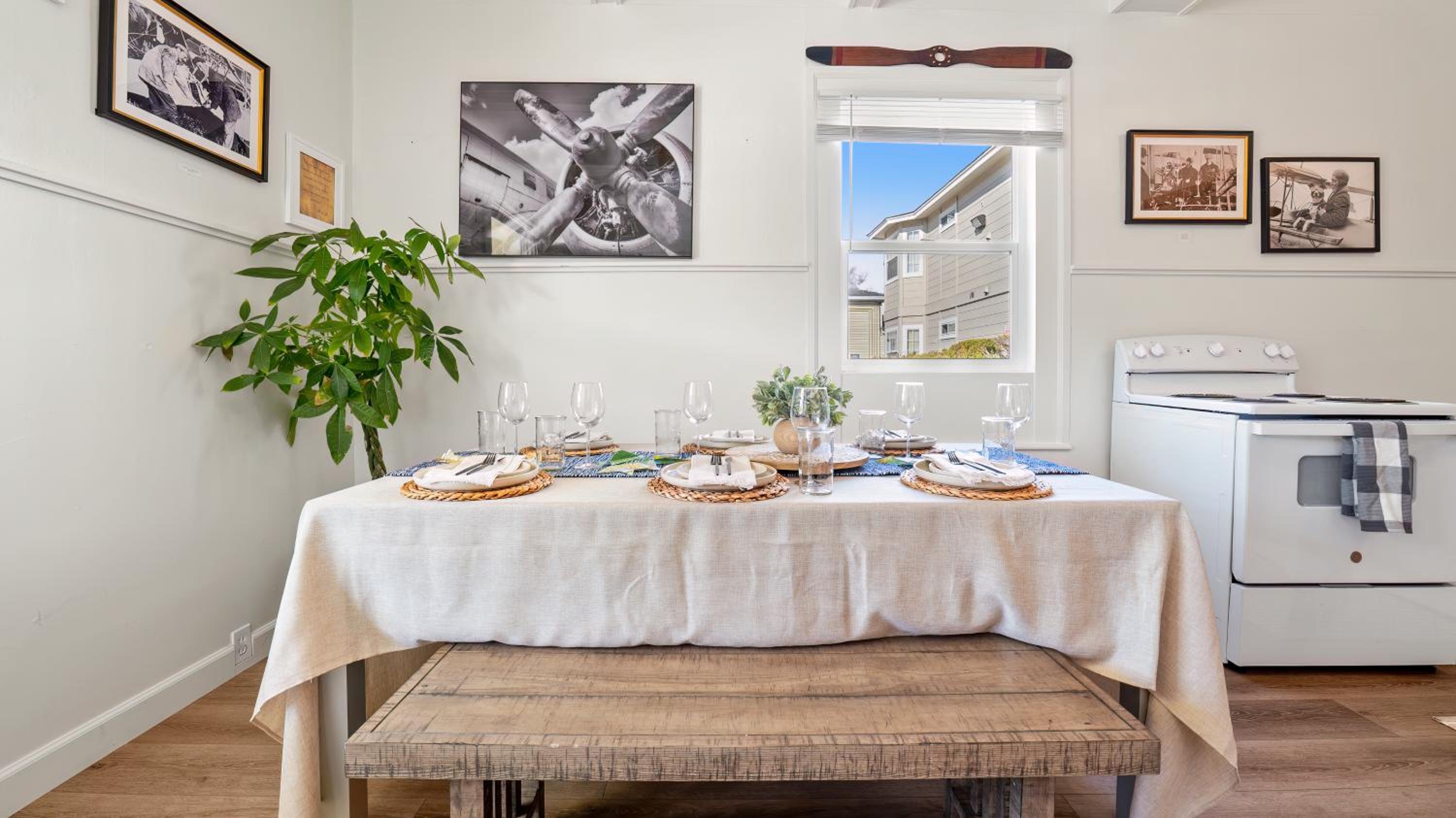 Reno Vacations - Midtown Flight Deck: 2BR Gem - Property Image 14