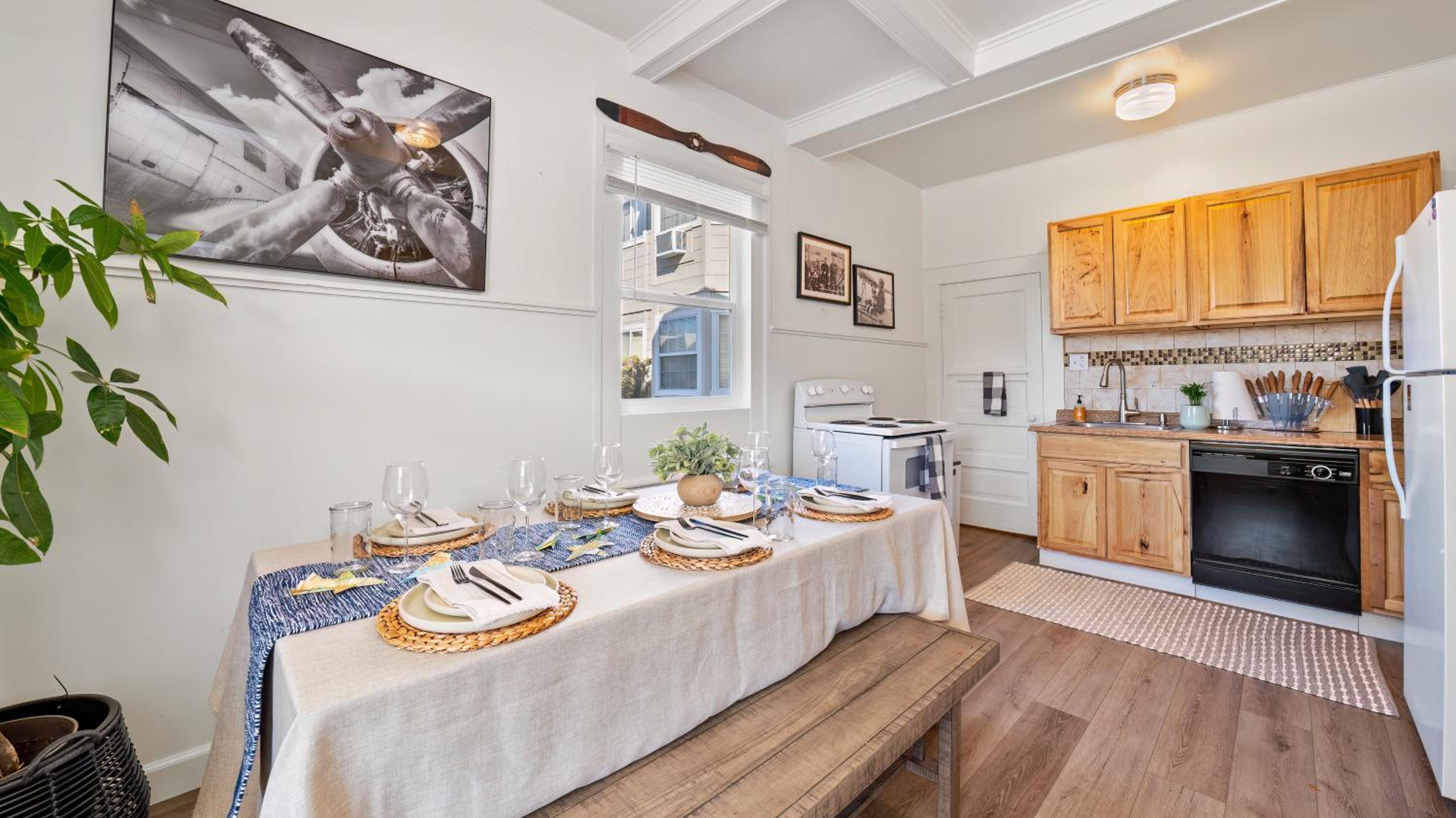 Reno Vacations - Midtown Flight Deck: 2BR Gem - Property Image 19