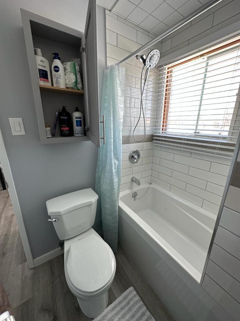 Spotless 2 Bedrooms Suite 2 in Winnipeg