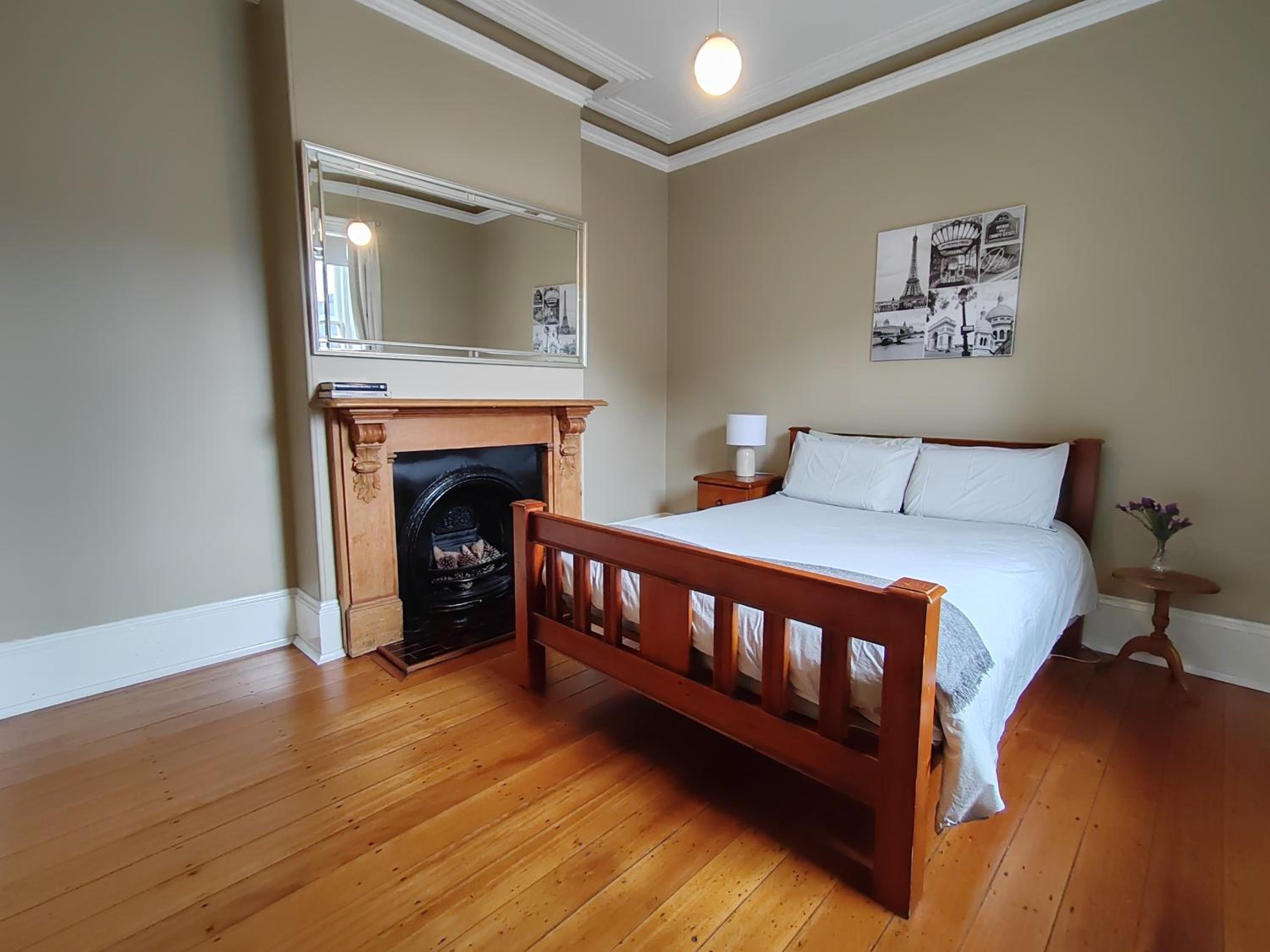 Campbell St Cottage, Hobart CBD