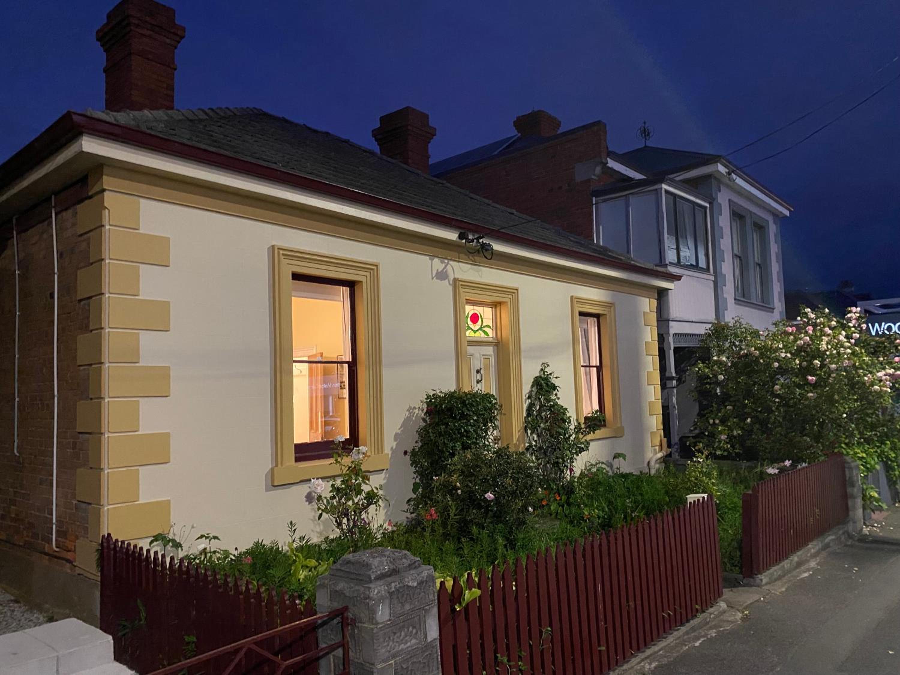 Campbell St Cottage, Hobart CBD