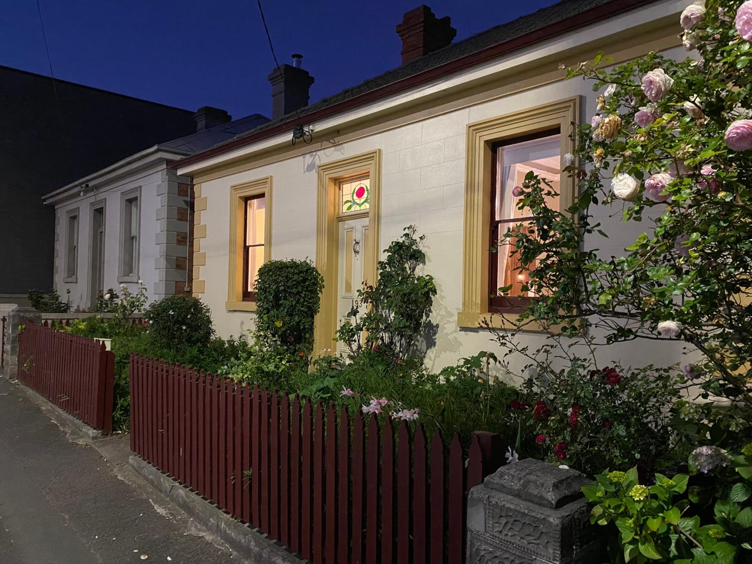 Campbell St Cottage, Hobart CBD