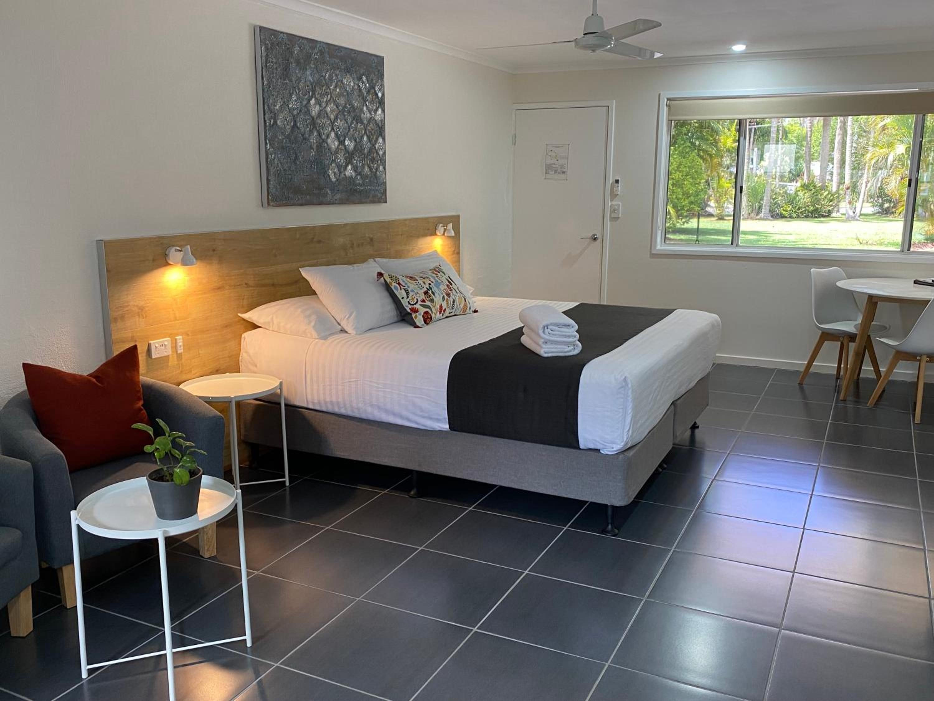 Tin Can Bay Motel view 2