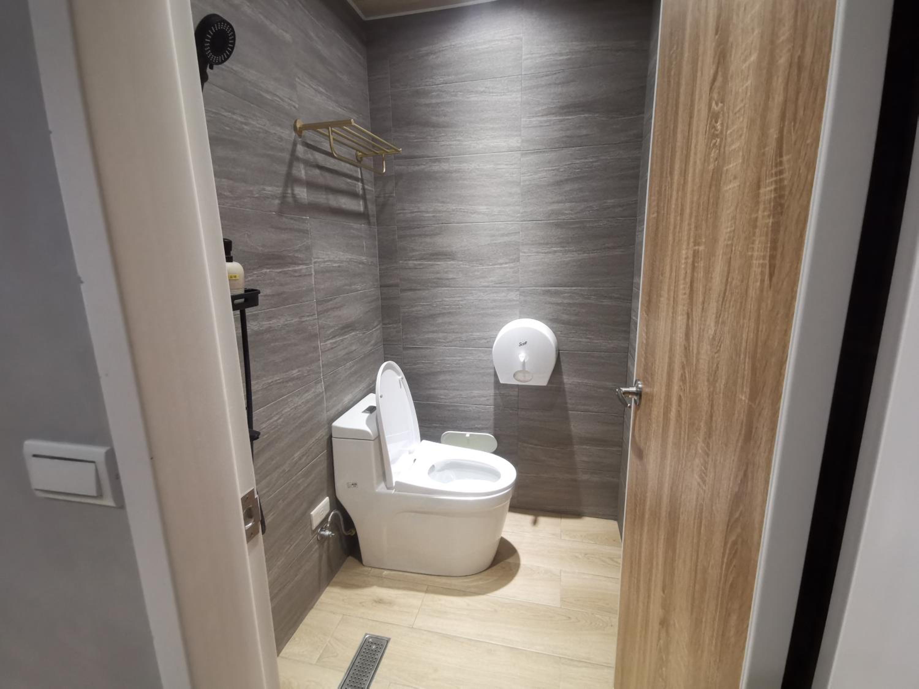 橙舍一館 TW Hostel I