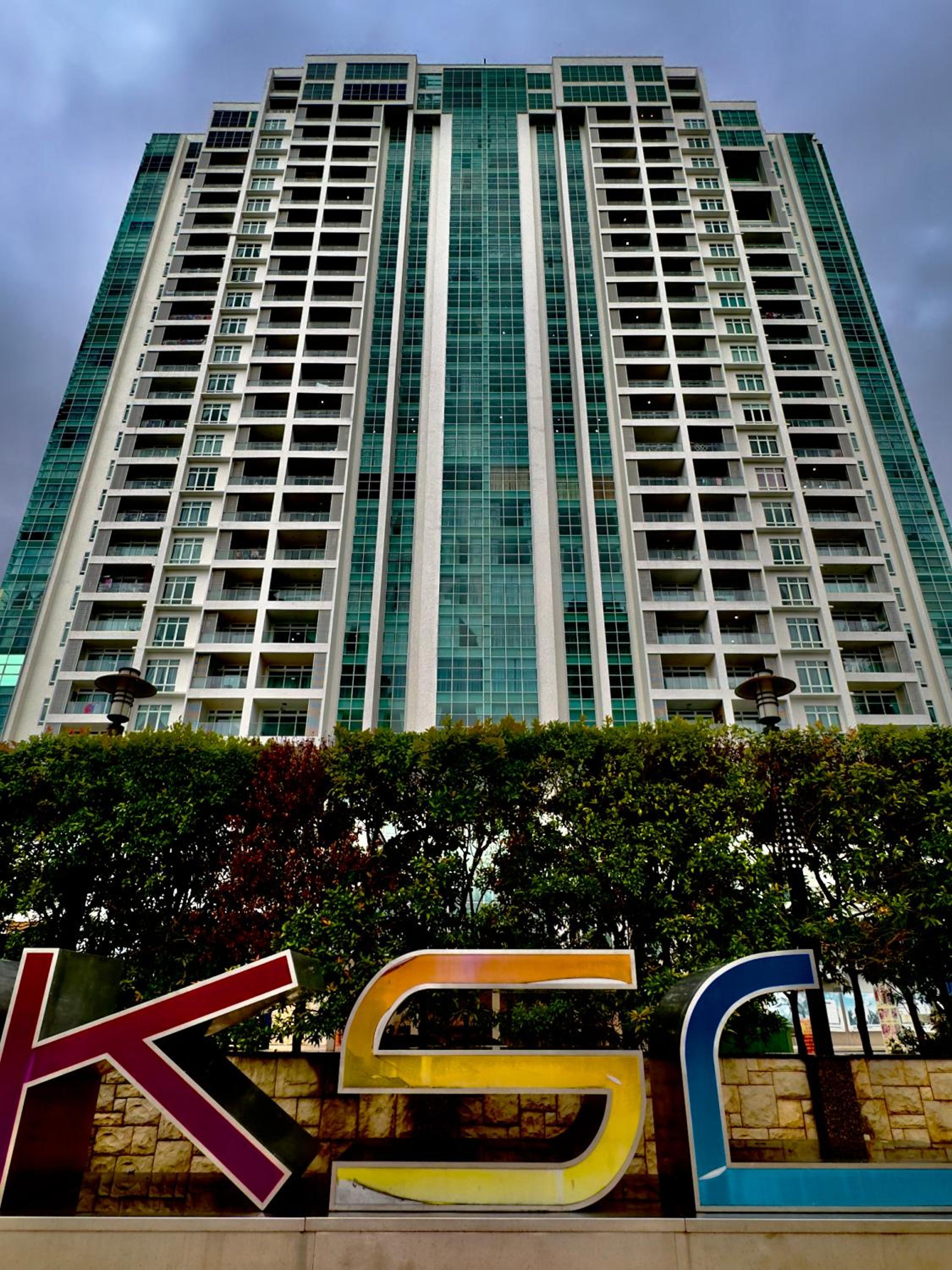 JB City Shopping Mall Apartment