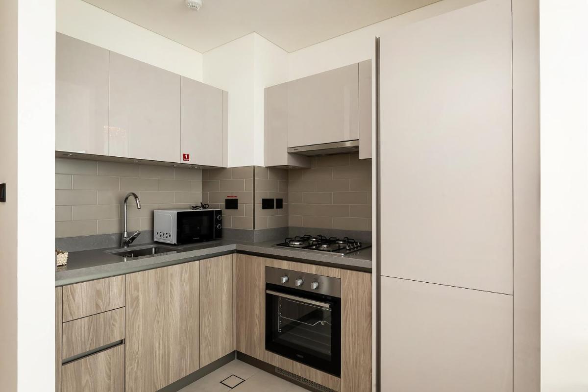 Modern 1bdr at Sobha Waves