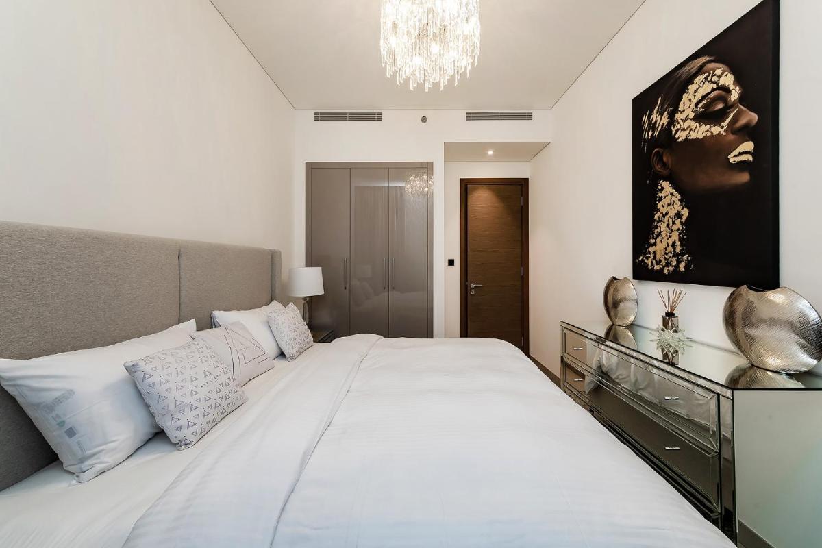 Modern 1bdr at Sobha Waves