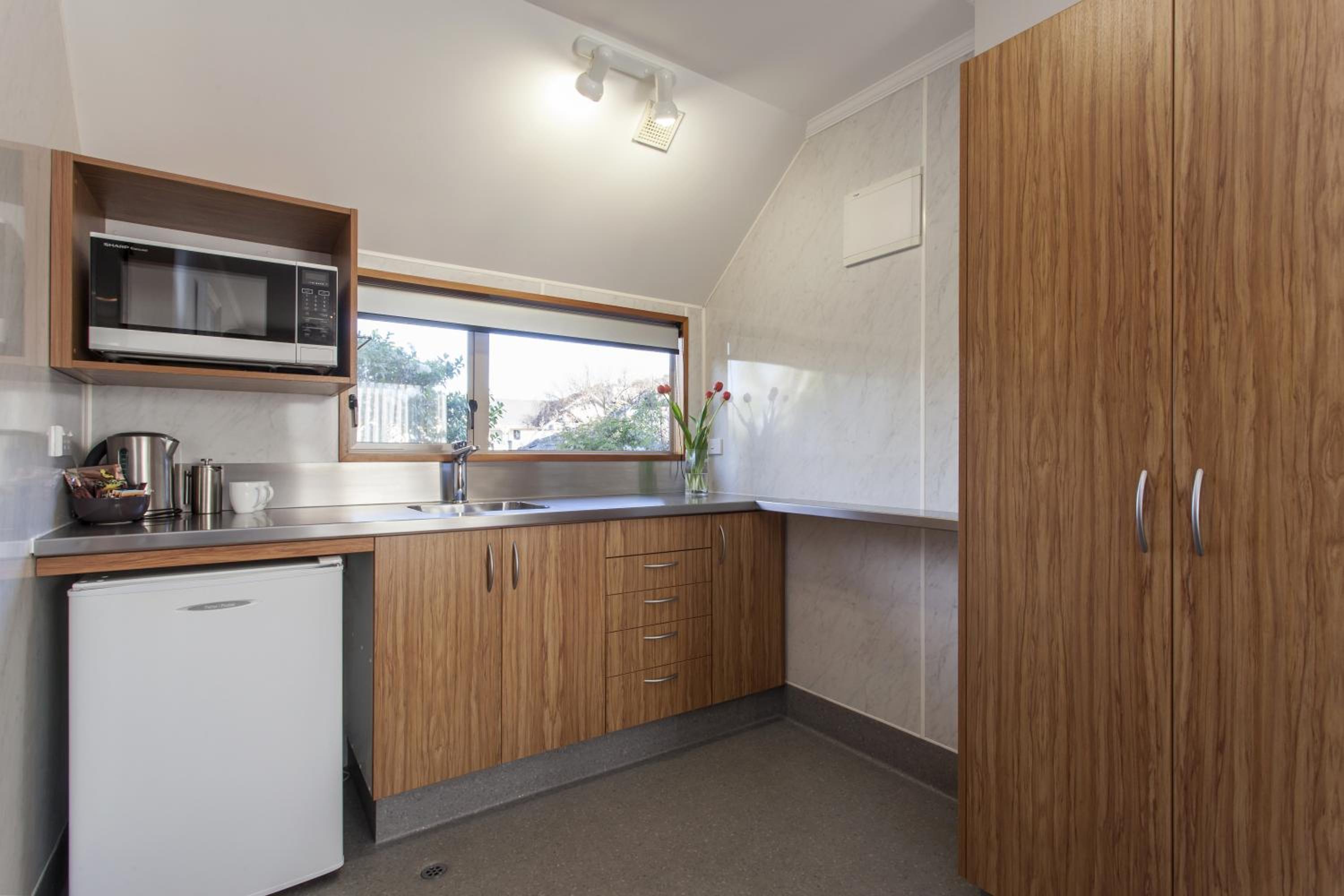 Amross Motel