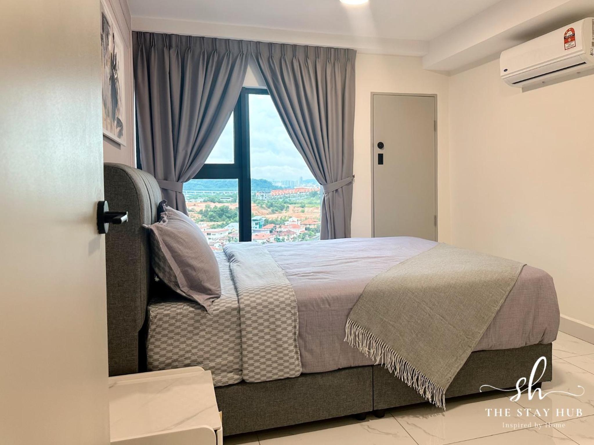 Arte Cheras Luxury Suites - Near TBS & MRT - Easy Access to TRX, Stadium -Bukit Jalil, KLCC- Free 1Parking