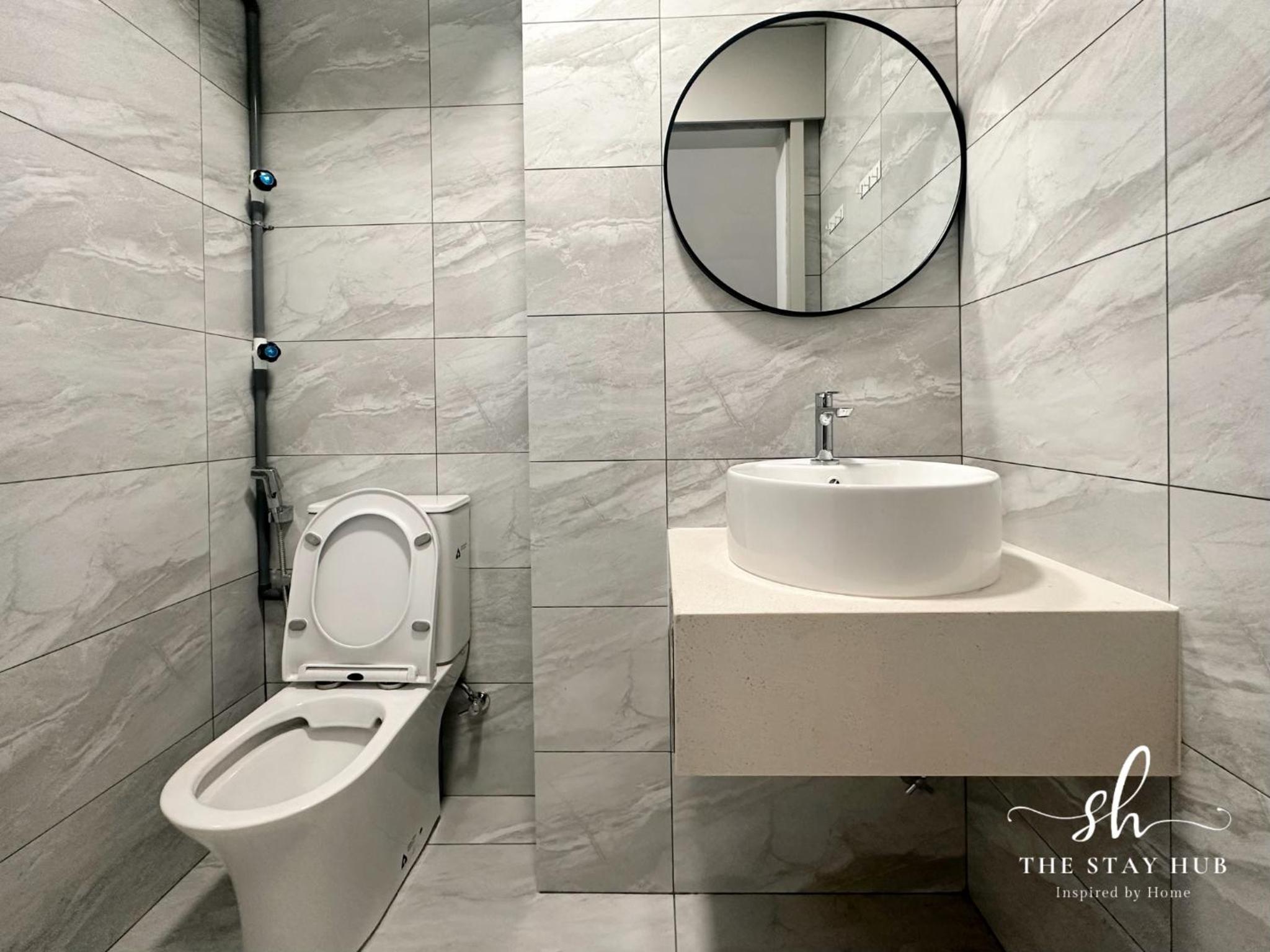 Arte Cheras Luxury Suites - Near TBS & MRT - Easy Access to TRX, Stadium -Bukit Jalil, KLCC- Free 1Parking