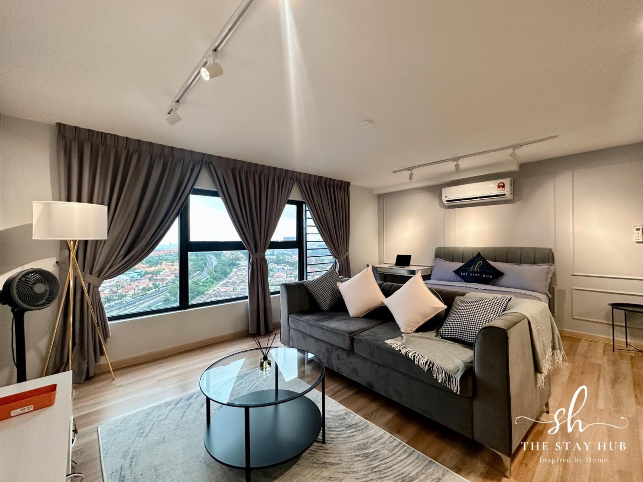 Arte Cheras Luxury Suites - Near TBS & MRT - Easy Access to TRX, Stadium -Bukit Jalil, KLCC- Free 1Parking