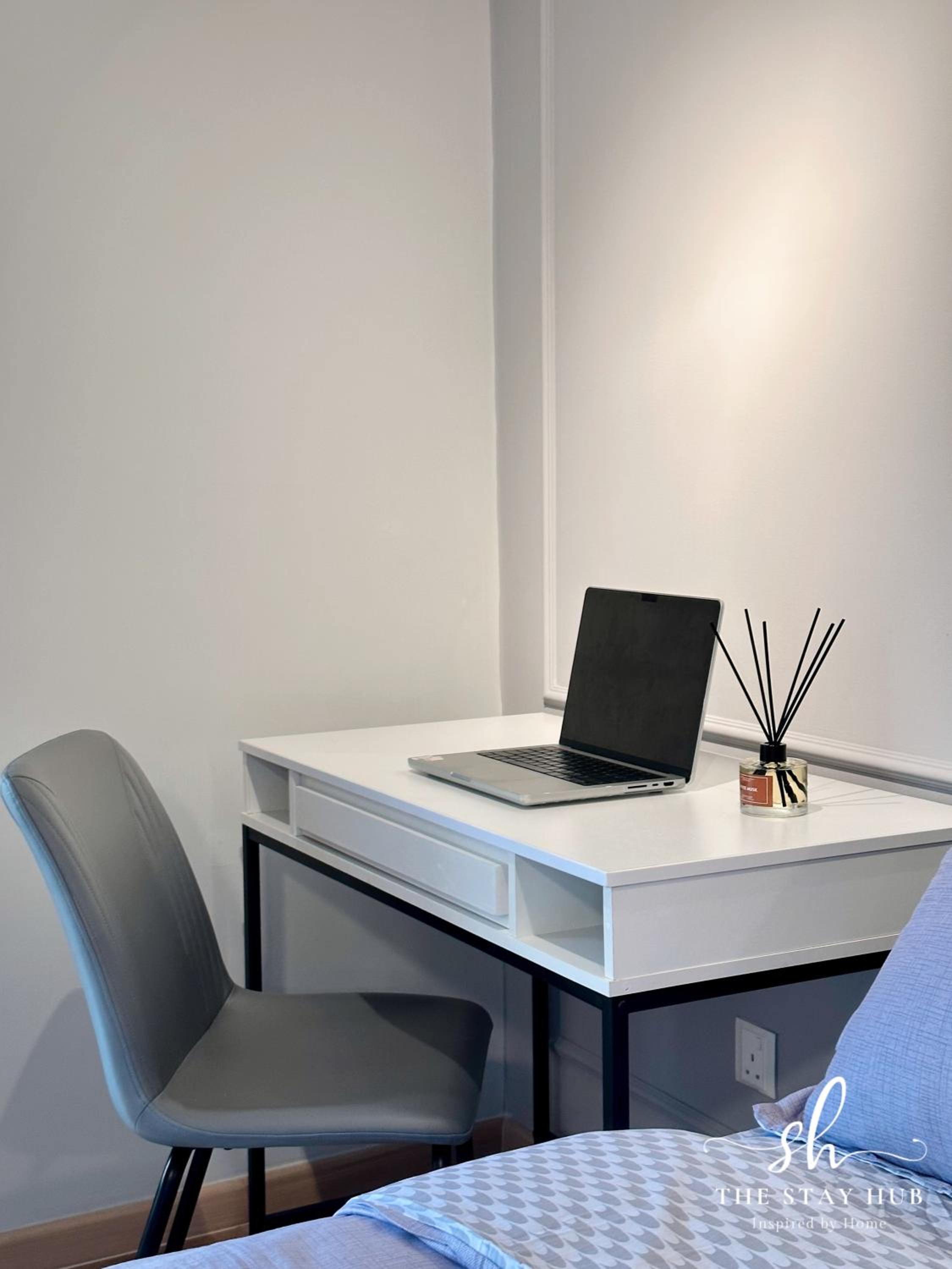 Arte Cheras Luxury Suites - Near TBS & MRT - Easy Access to TRX, Stadium -Bukit Jalil, KLCC- Free 1Parking