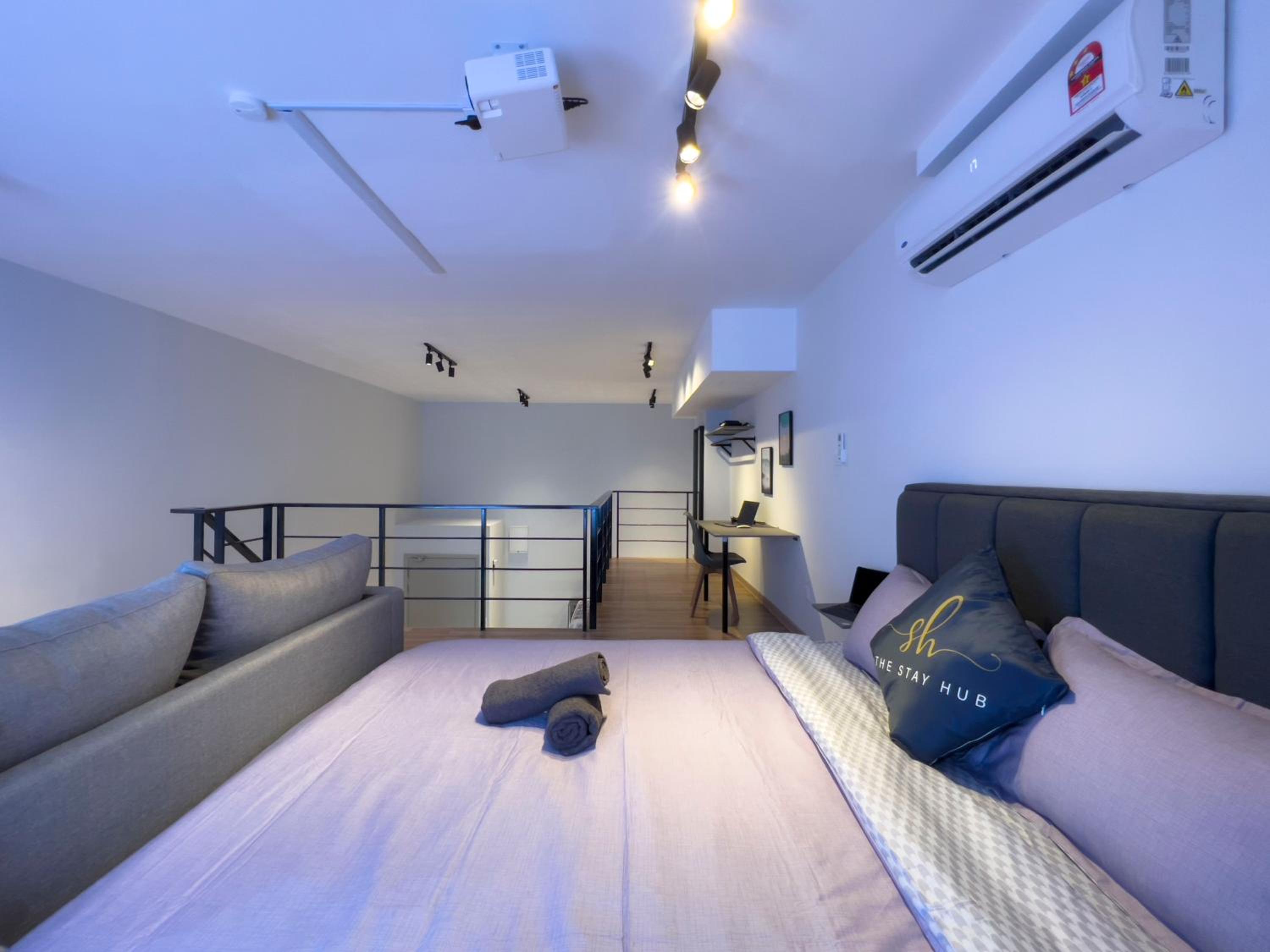 Arte Cheras Luxury Suites - Near TBS & MRT - Easy Access to TRX, Stadium -Bukit Jalil, KLCC- Free 1Parking