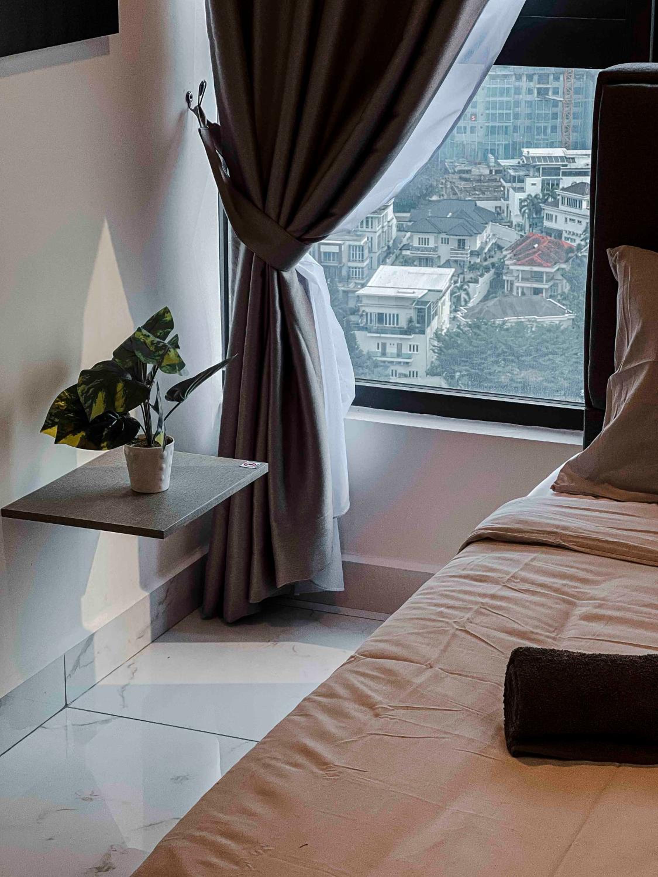 Arte Cheras Luxury Suites - Near TBS & MRT - Easy Access to TRX, Stadium -Bukit Jalil, KLCC- Free 1Parking