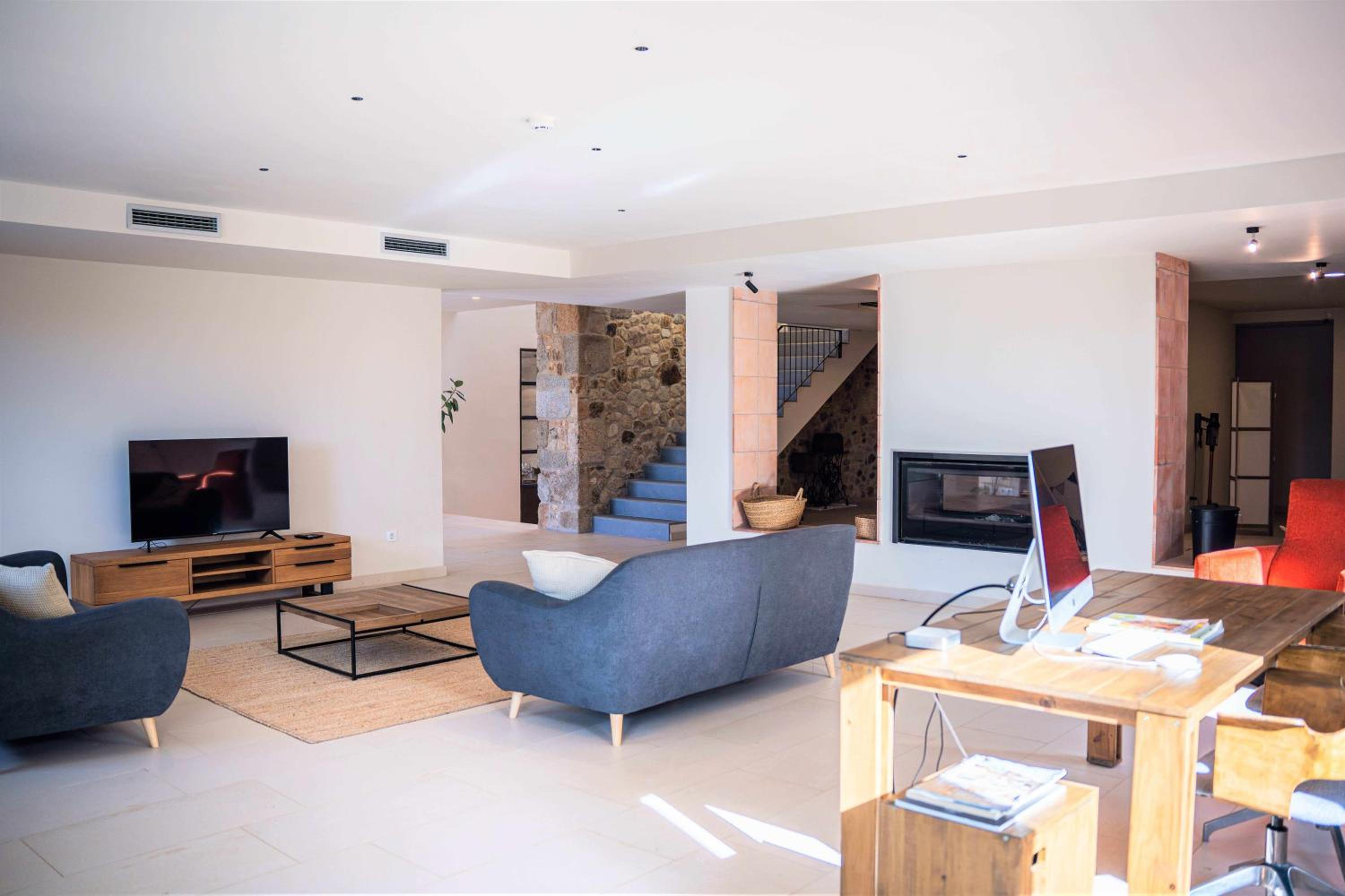 CAN BUFÍ, Espectacular casa con piscina interior