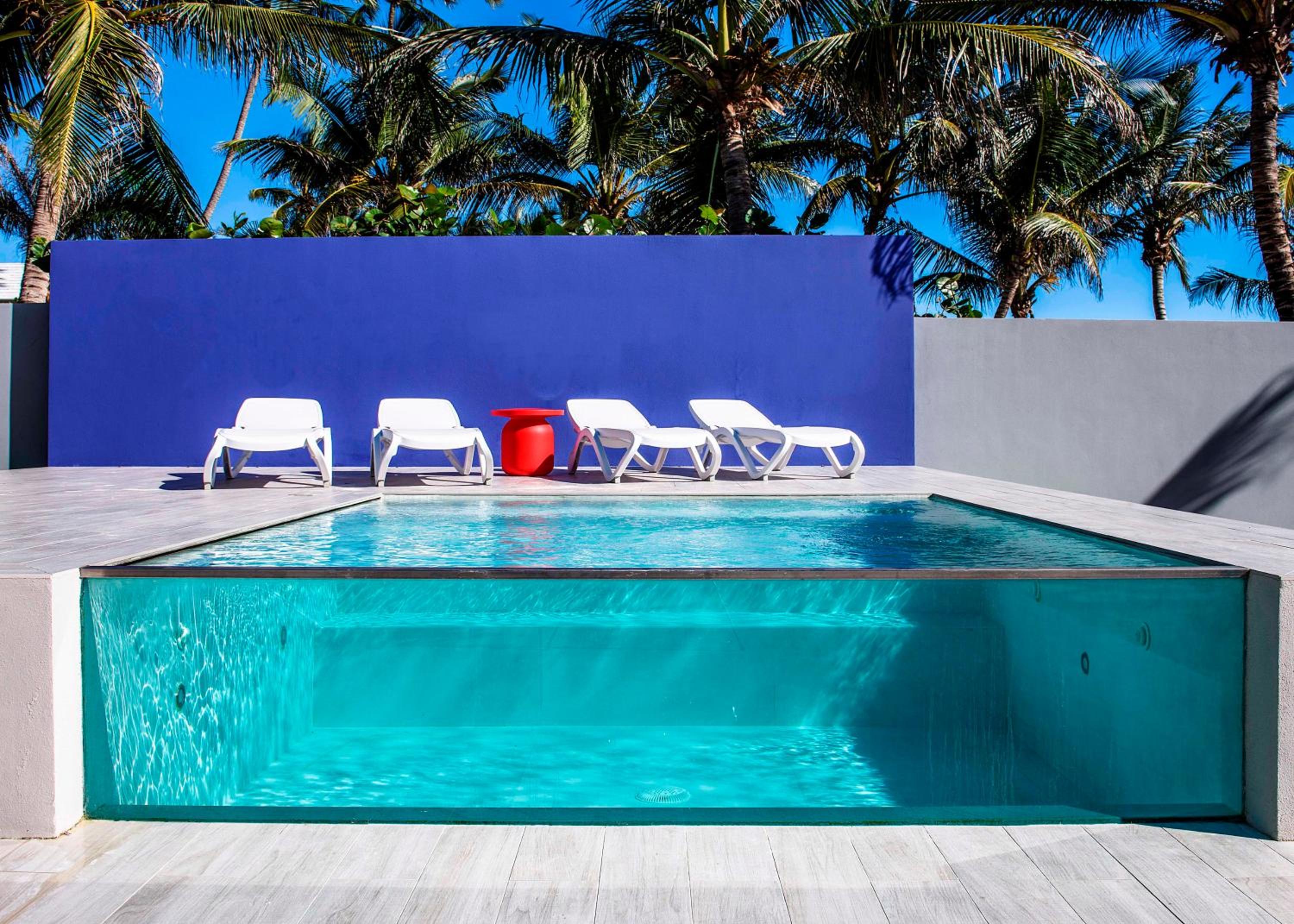 TRACADERO Beach Club & Holidays Rentals