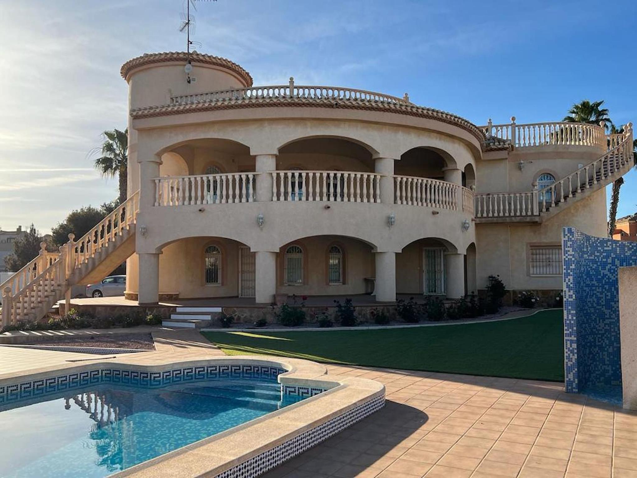 Villa with pool Playa Flamenca