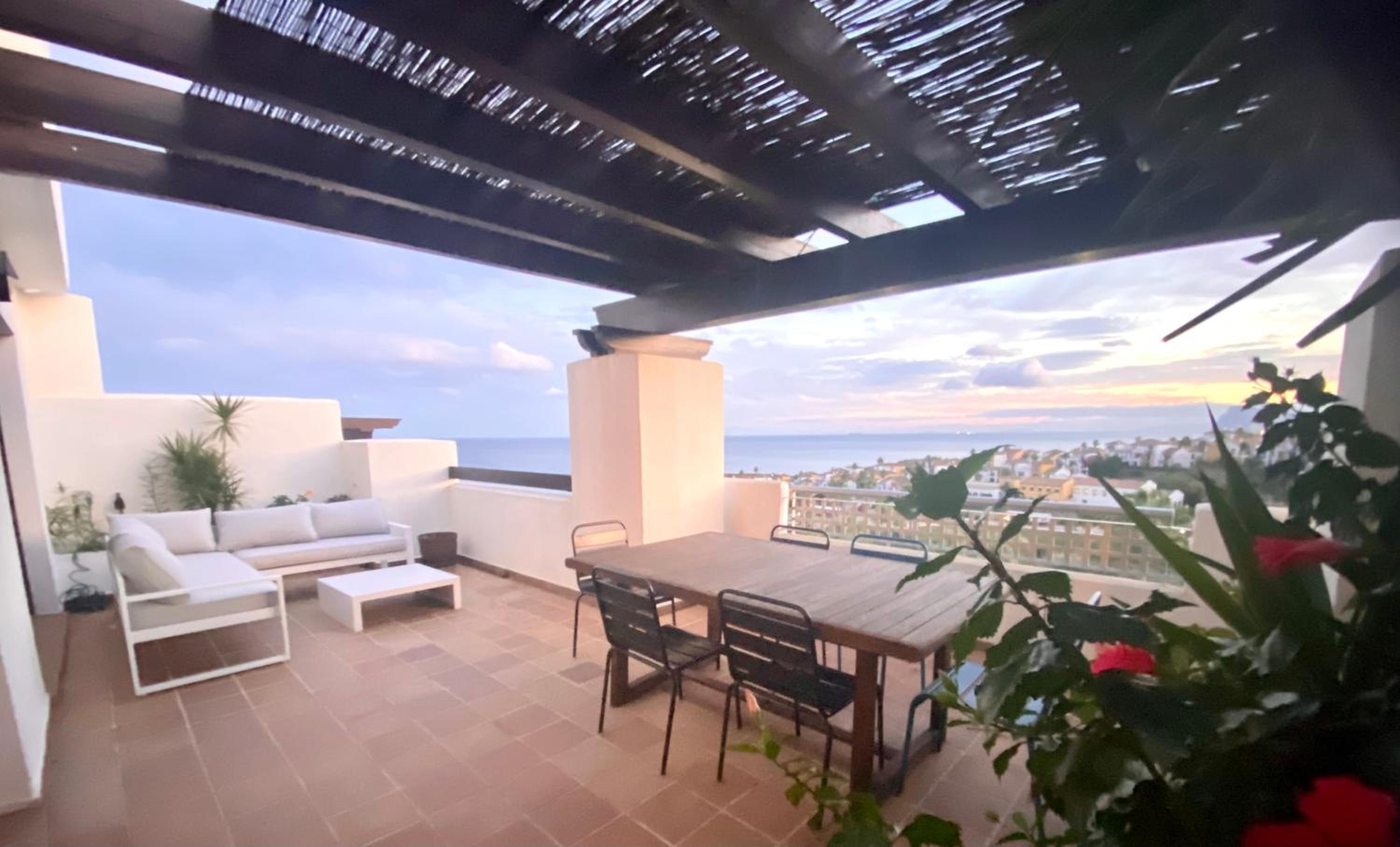 Shanti Sea View Apartment