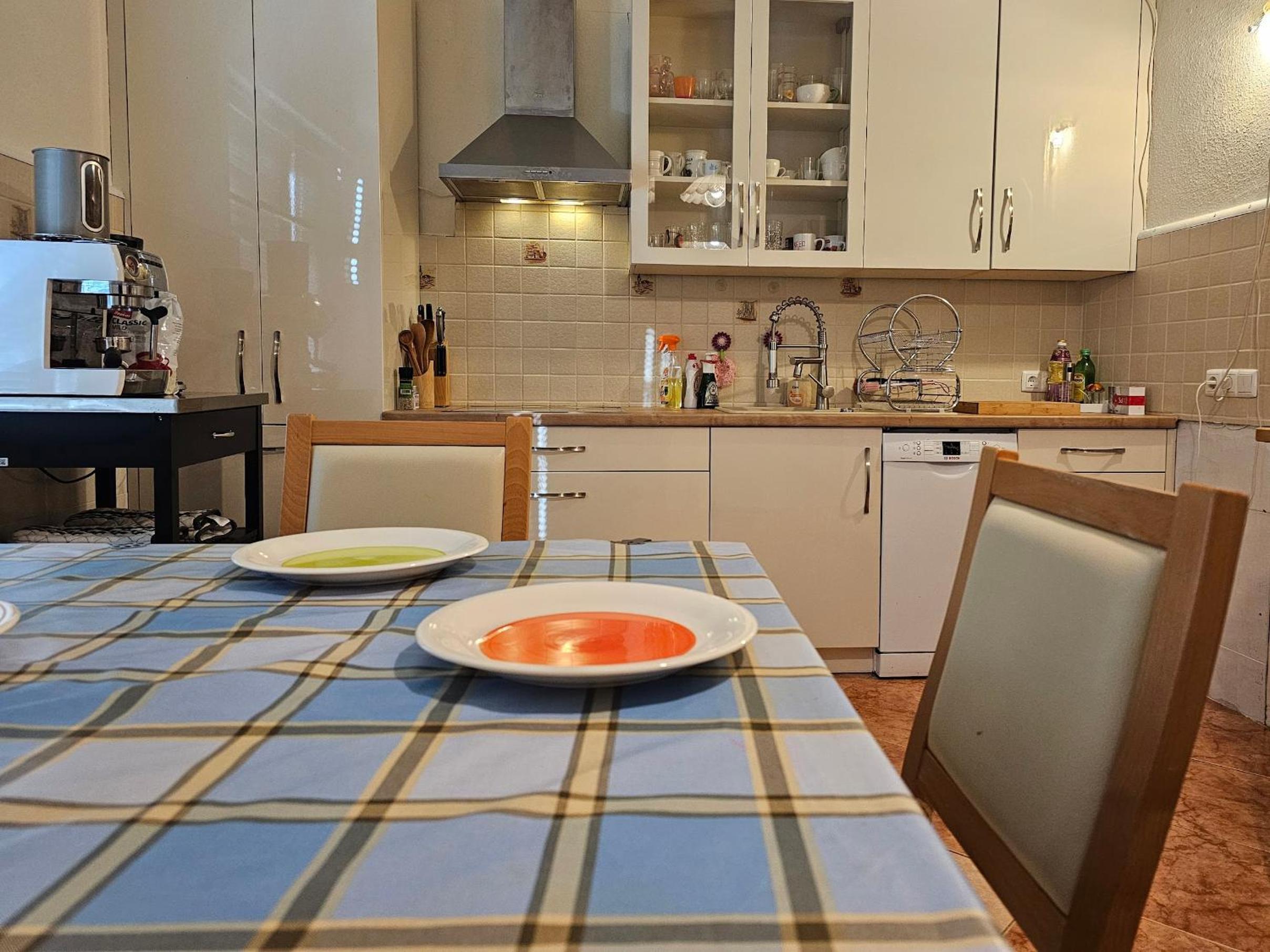 Bright charming house with a garten balkony, panoramic view and full equiped kitchen view 4