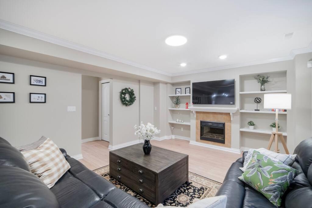 Surrey Vacations - Cozy suite back on Golf course - Property Image 12