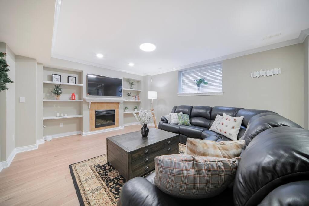 Surrey Vacations - Cozy suite back on Golf course - Property Image 20