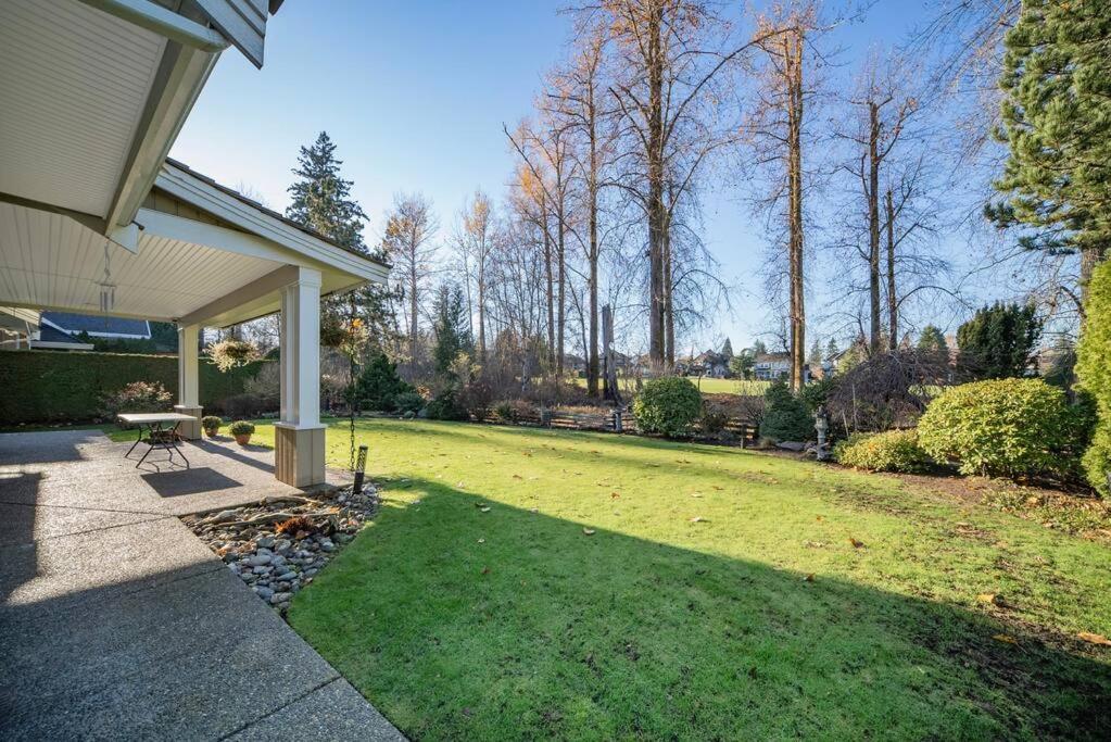 Surrey Vacations - Cozy suite back on Golf course - Property Image 14