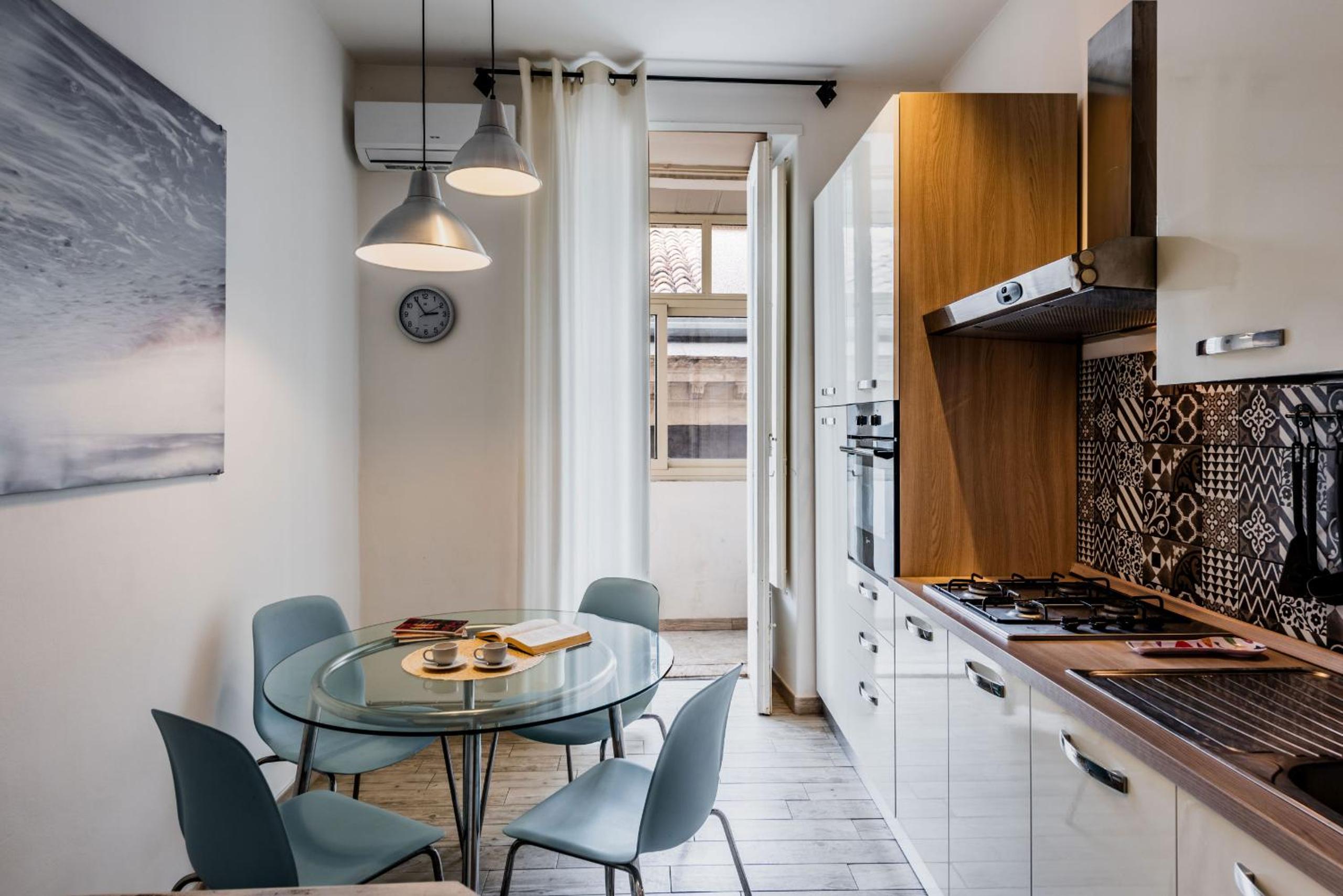 Bellini Plaza Suite by Wonderful Italy view 5