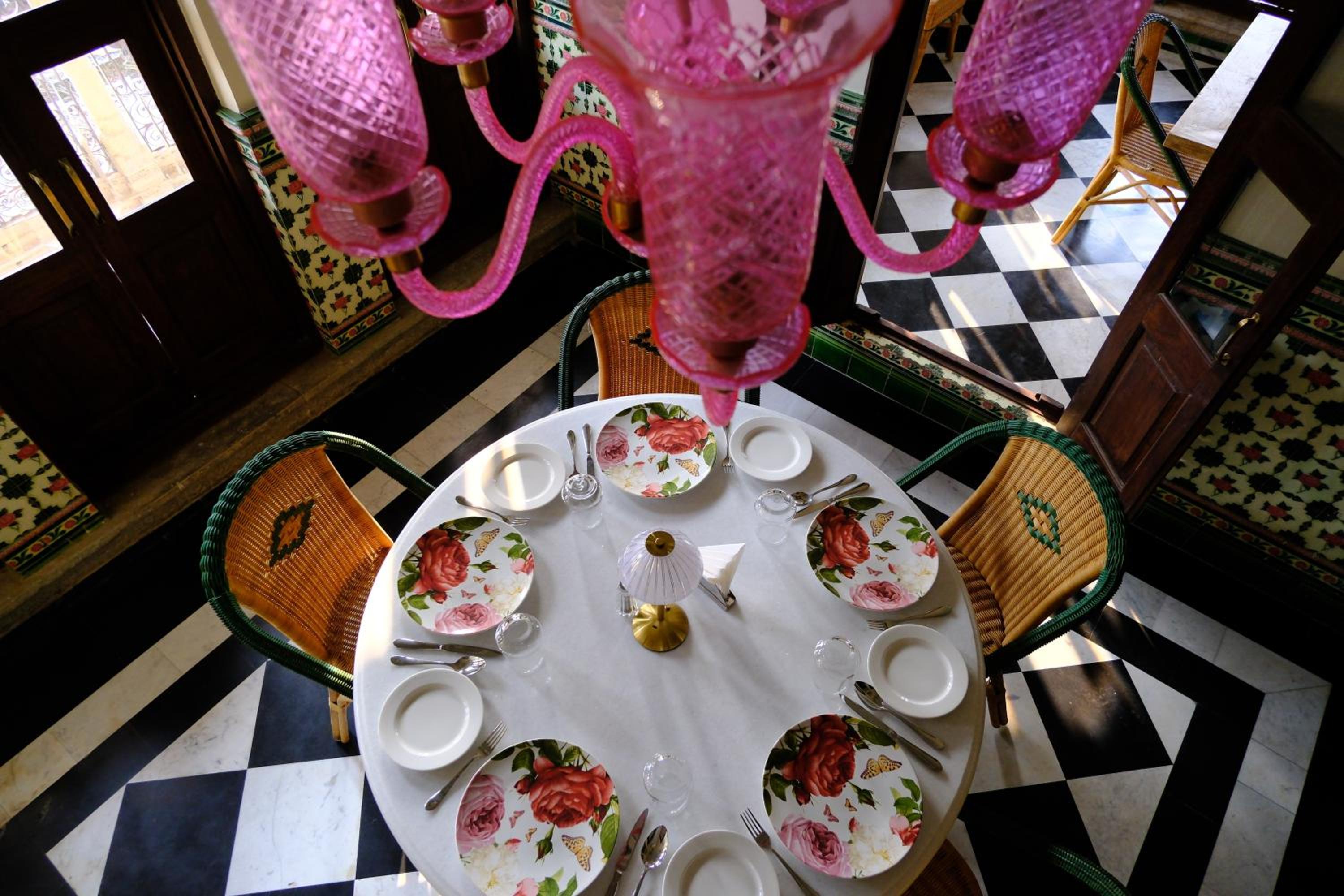 dining