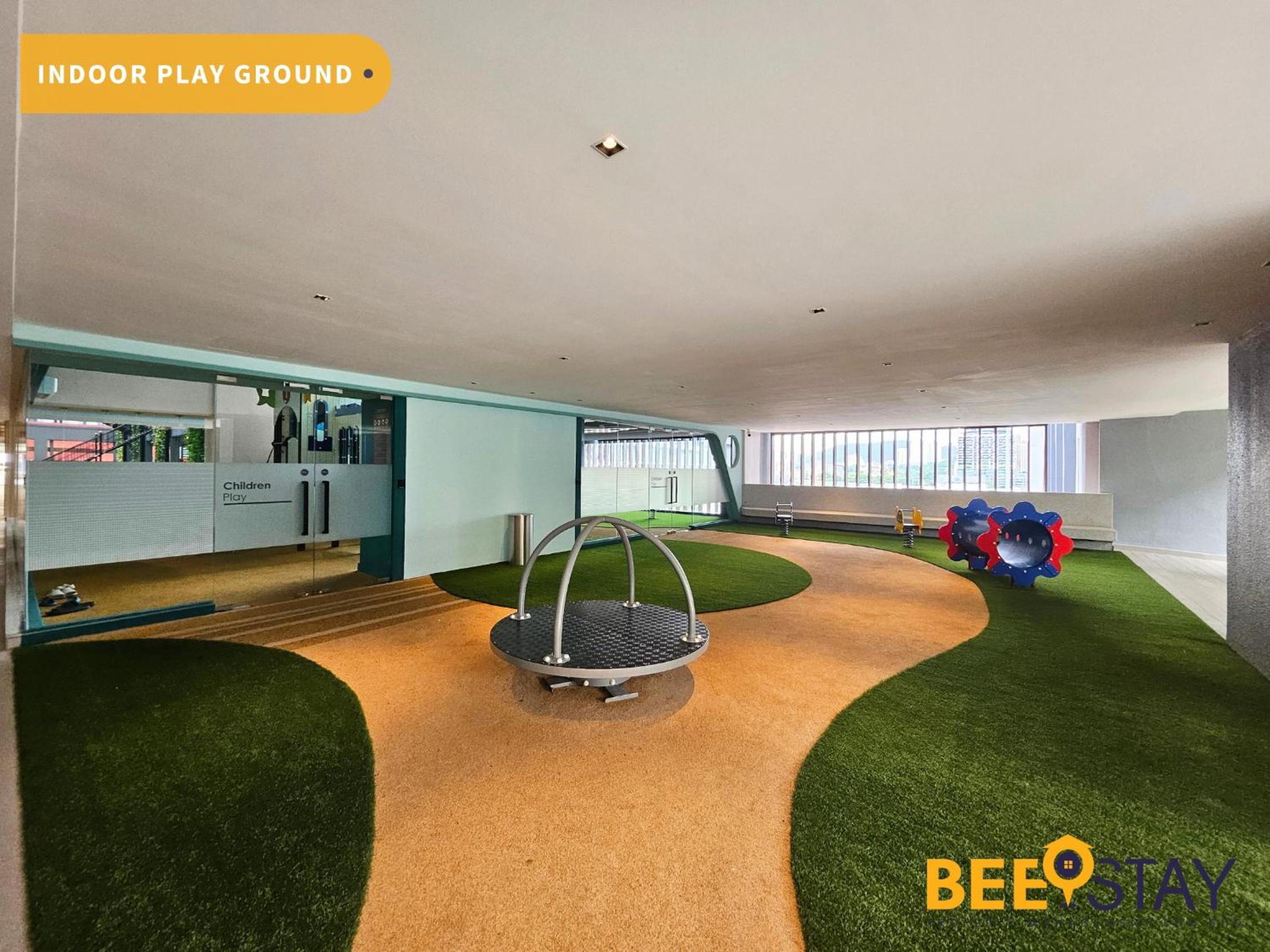 Sunway Velocity 2 connected with MALL & MRT for 2 Pax