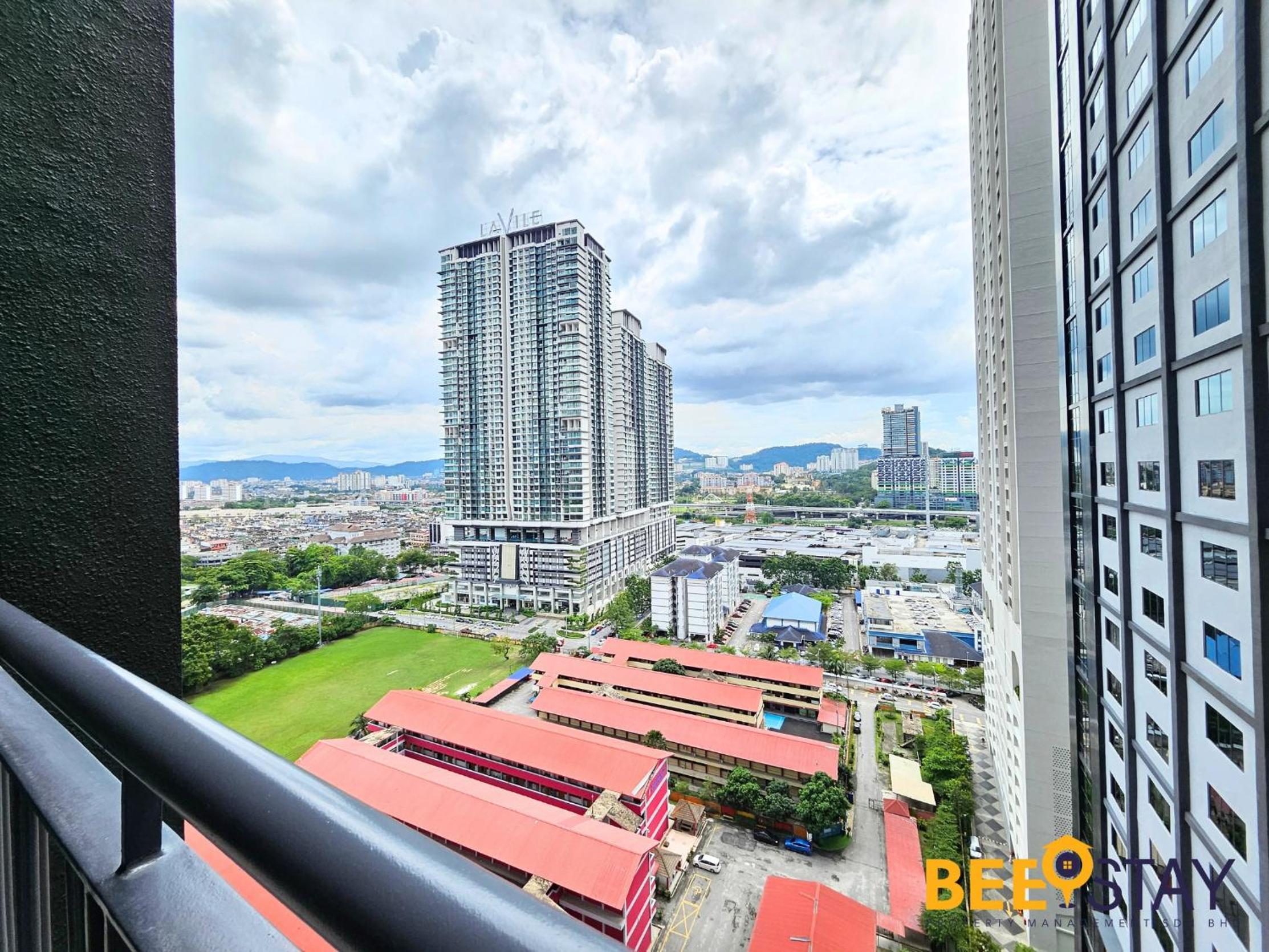 Sunway Velocity 2 connected with MALL & MRT for 2 Pax