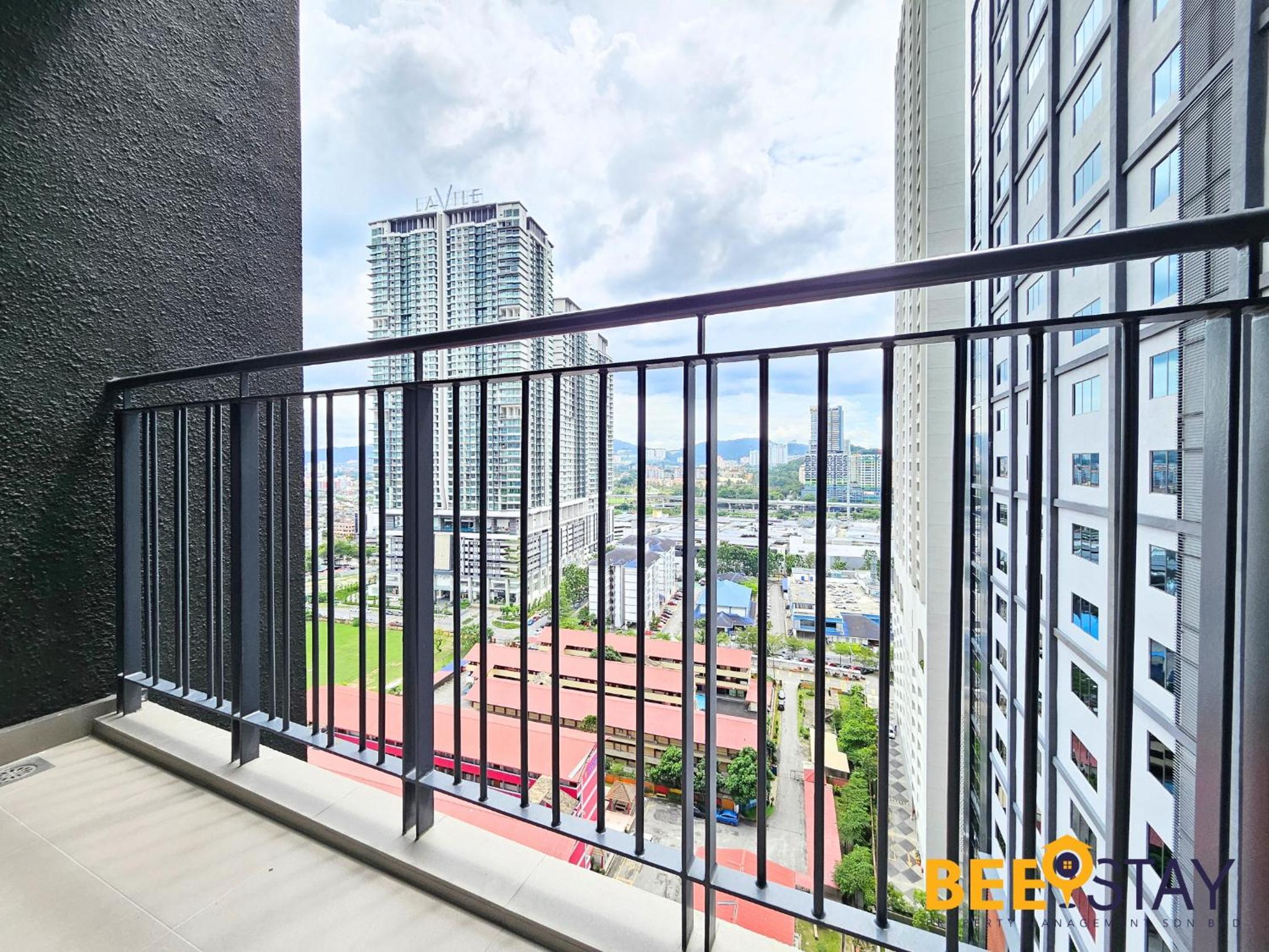 Sunway Velocity 2 connected with MALL & MRT for 2 Pax