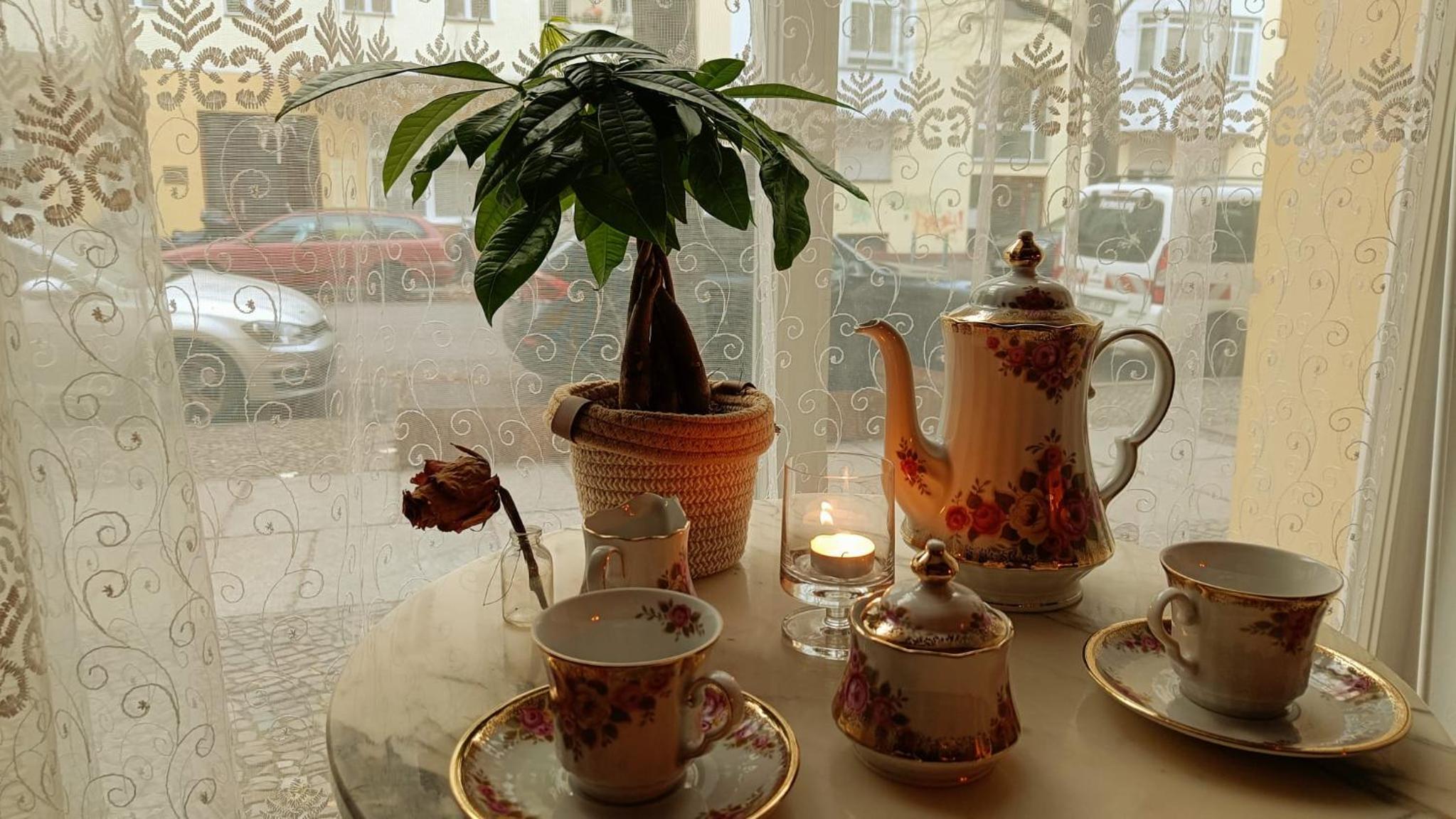 Huge-Elegant-Art 5 Beds Flat in Schöneberg