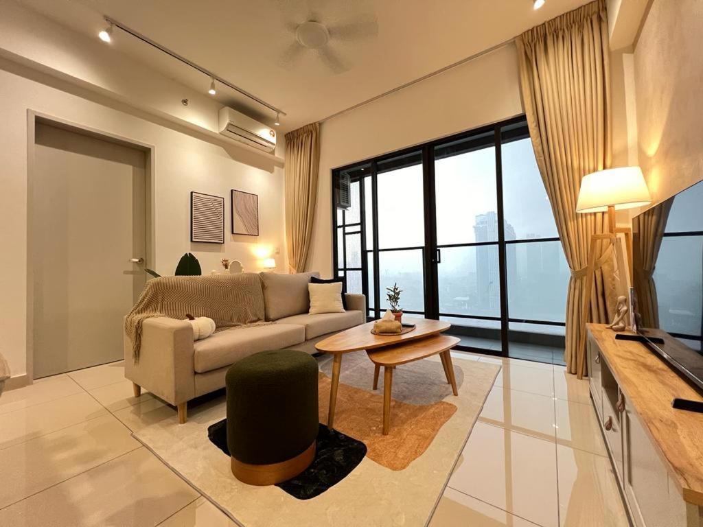 KLCity & KLCC View Modern Style 2R2B - 6 pax