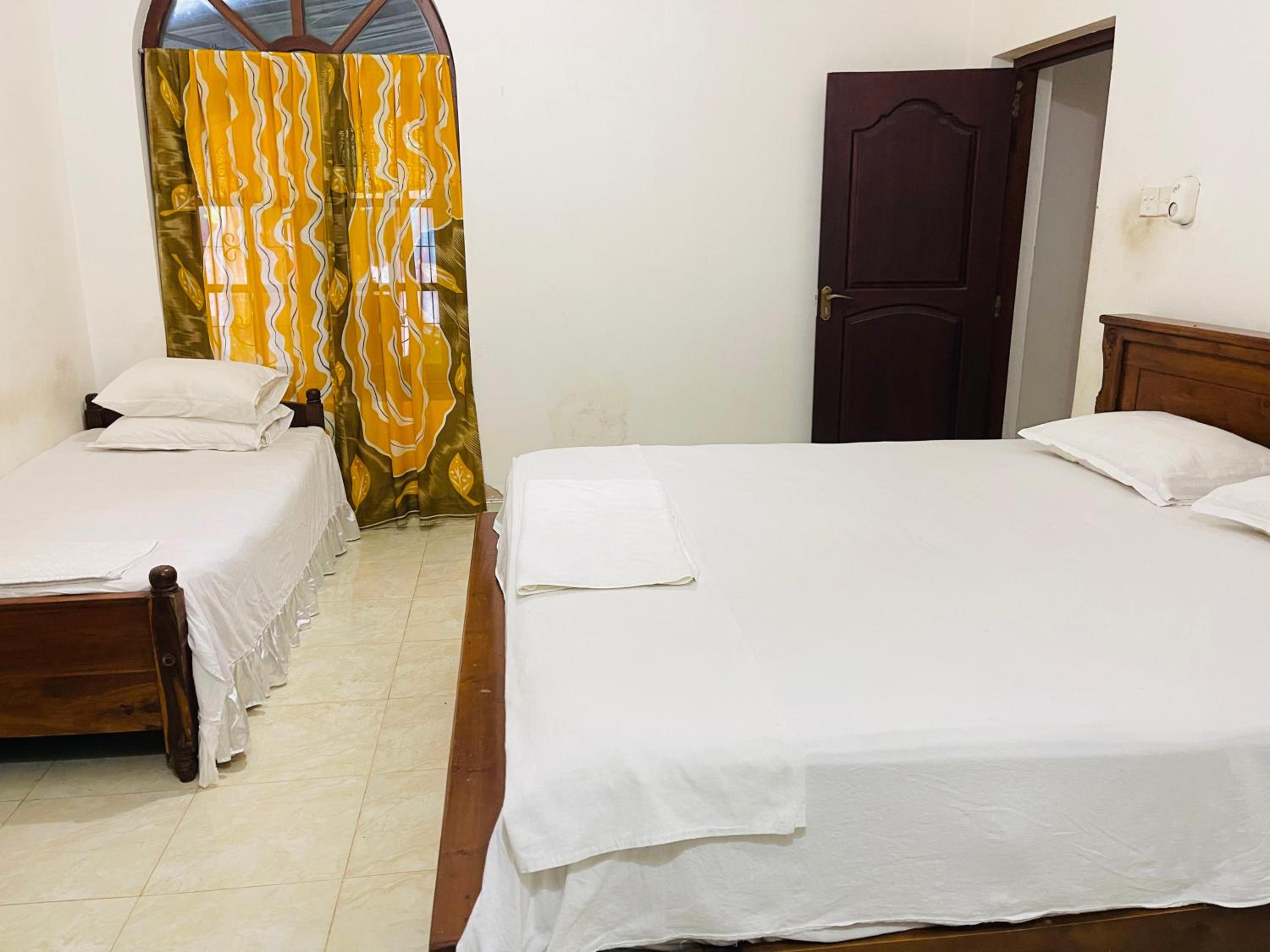 Shalomi's villa & Happy Home view 4